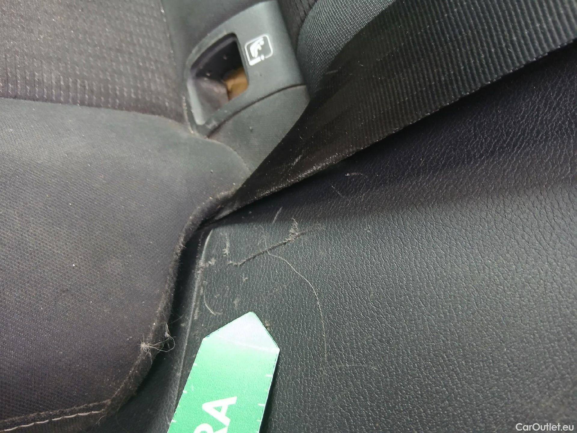  Nissan  Qashqai NISSAN  / 2021 / 5P / todoterreno DIG-T 103kW (140CV) mHEV 4x2 Acenta #62