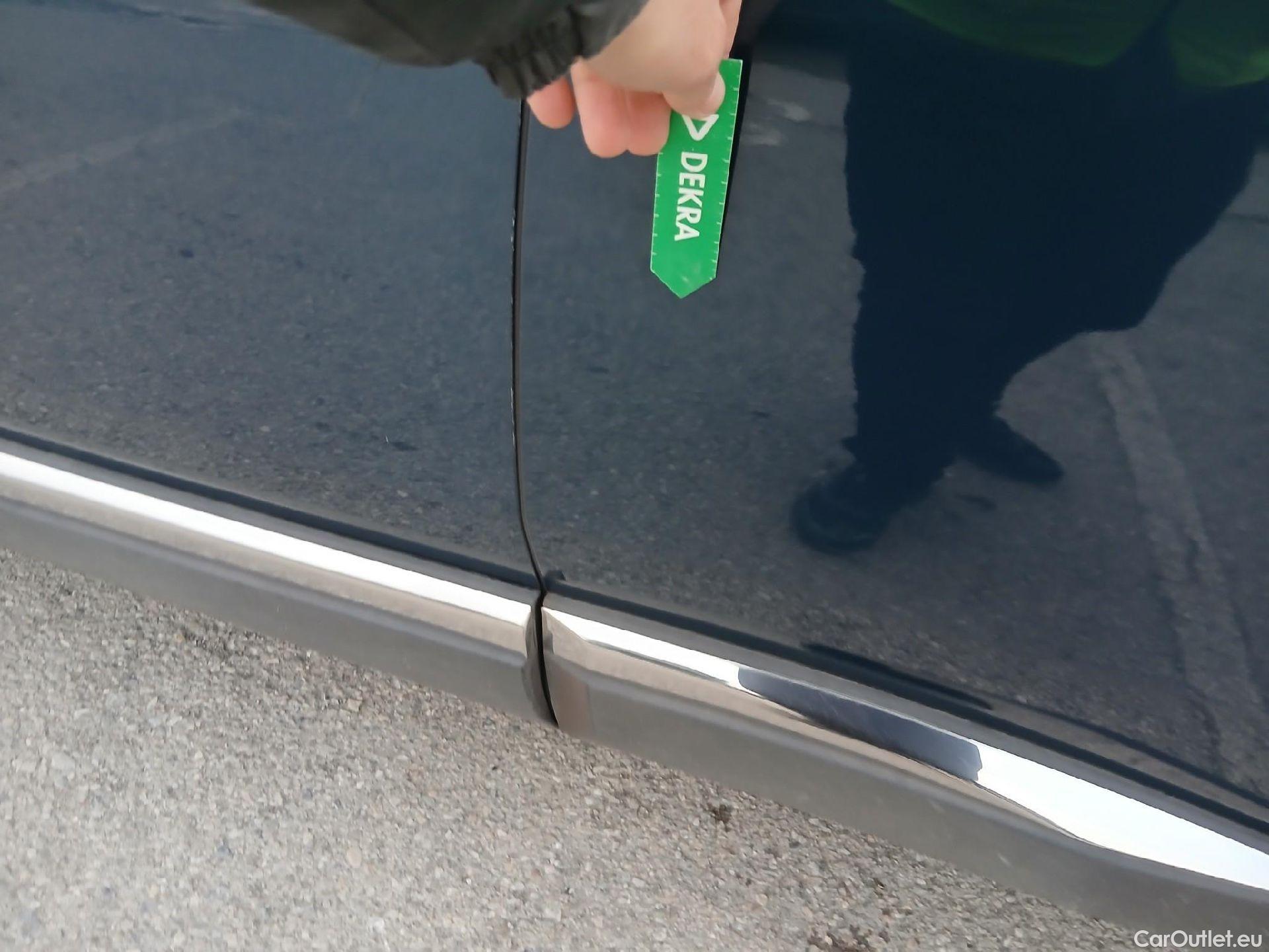  Peugeot  3008 PEUGEOT  / 2020 / 5P / todoterreno 1.5 BlueHDi 96kW (130CV) S&S Allure #11