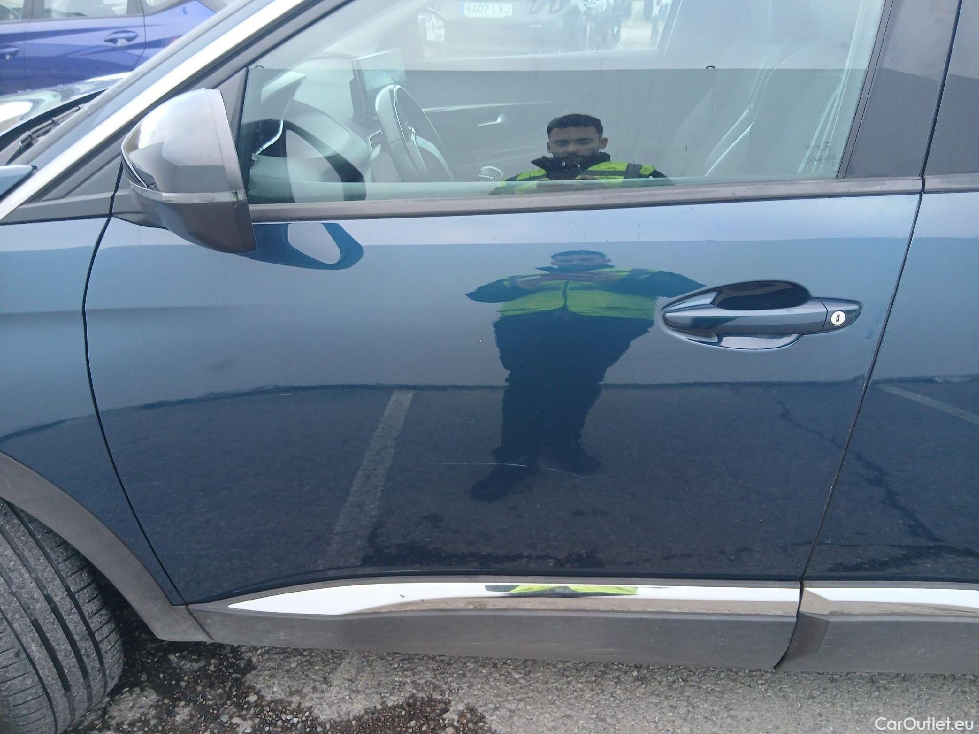  Peugeot  3008 PEUGEOT  / 2020 / 5P / todoterreno 1.5 BlueHDi 96kW (130CV) S&S Allure #30