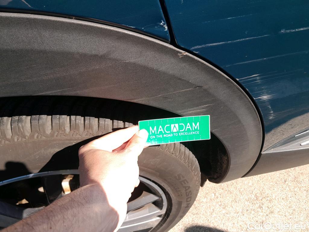  Peugeot  3008 PEUGEOT  / 2020 / 5P / todoterreno 1.5 BlueHDi 96kW (130CV) S&S Allure #51