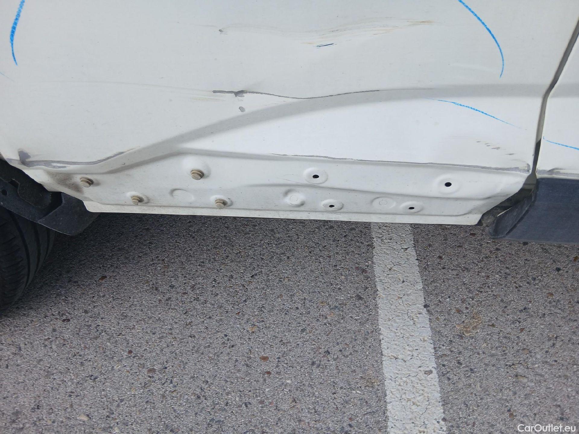  Nissan  Qashqai NISSAN  / 2021 / 5P / todoterreno DIG-T 103kW (140CV) mHEV 4x2 Acenta #41