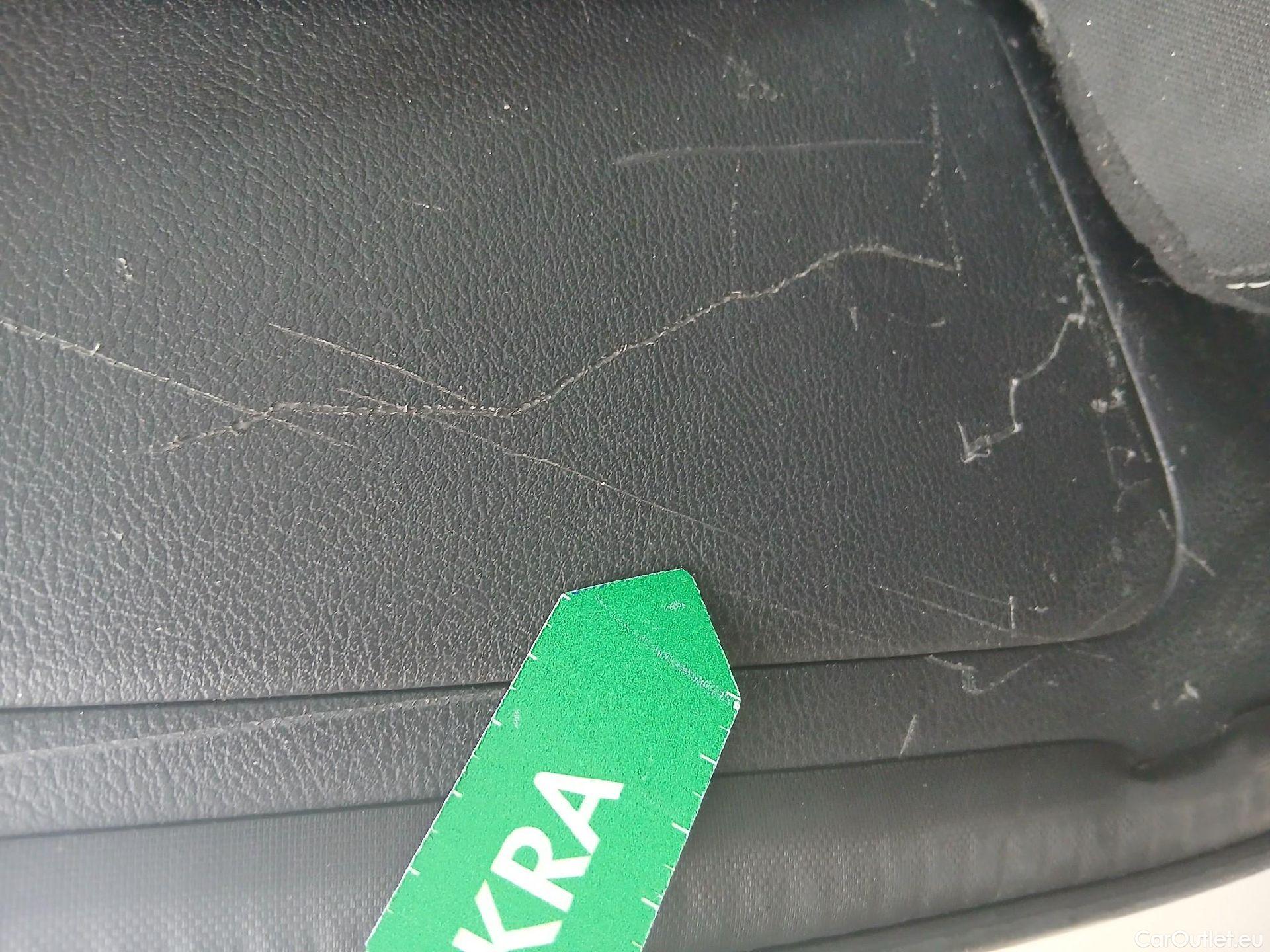  Nissan  Qashqai NISSAN  / 2021 / 5P / todoterreno DIG-T 103kW (140CV) mHEV 4x2 Acenta #51