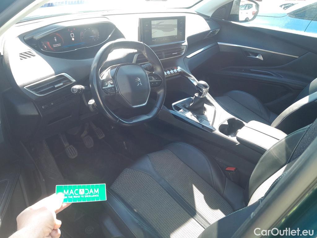  Peugeot  3008 PEUGEOT  / 2020 / 5P / todoterreno 1.5 BlueHDi 96kW (130CV) S&S Allure #55