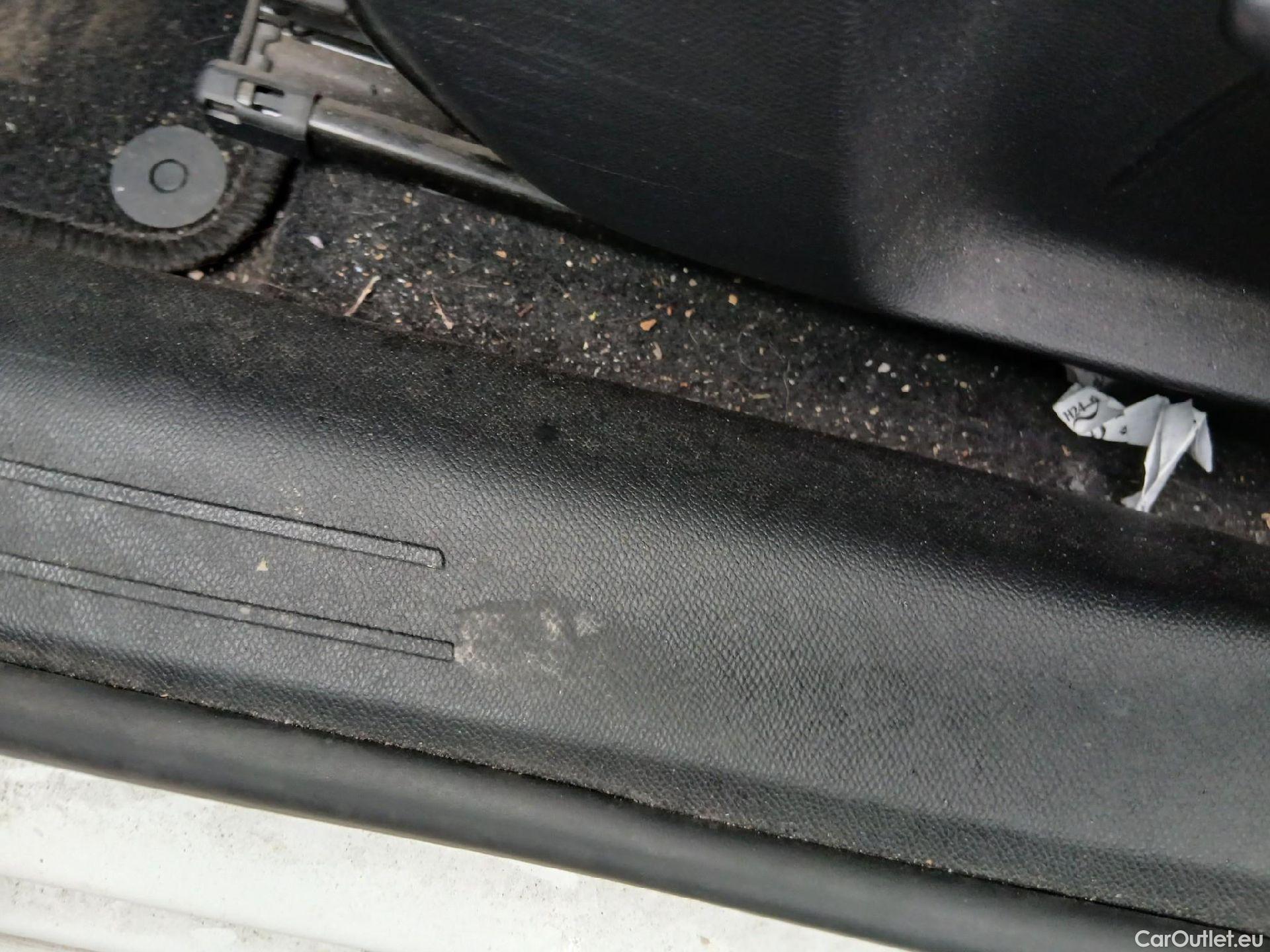  Opel  Corsa OPEL  1.2T XHL 74kW (100CV) Elegance #12