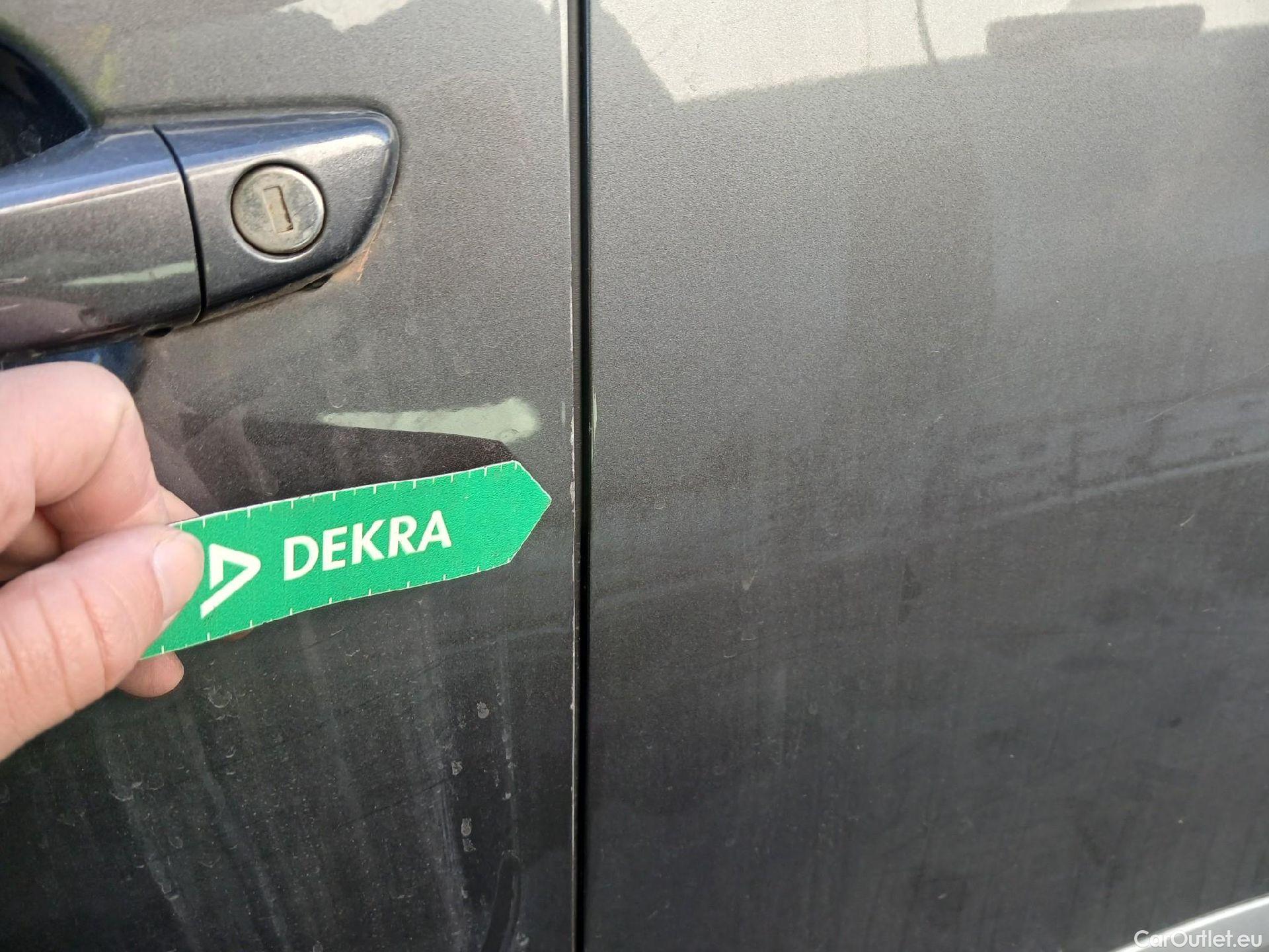  Peugeot  2008 PEUGEOT  / 2019 / 5P / todoterreno Allure Pack Puretech 130 S&S EAT8 (AC2) #15