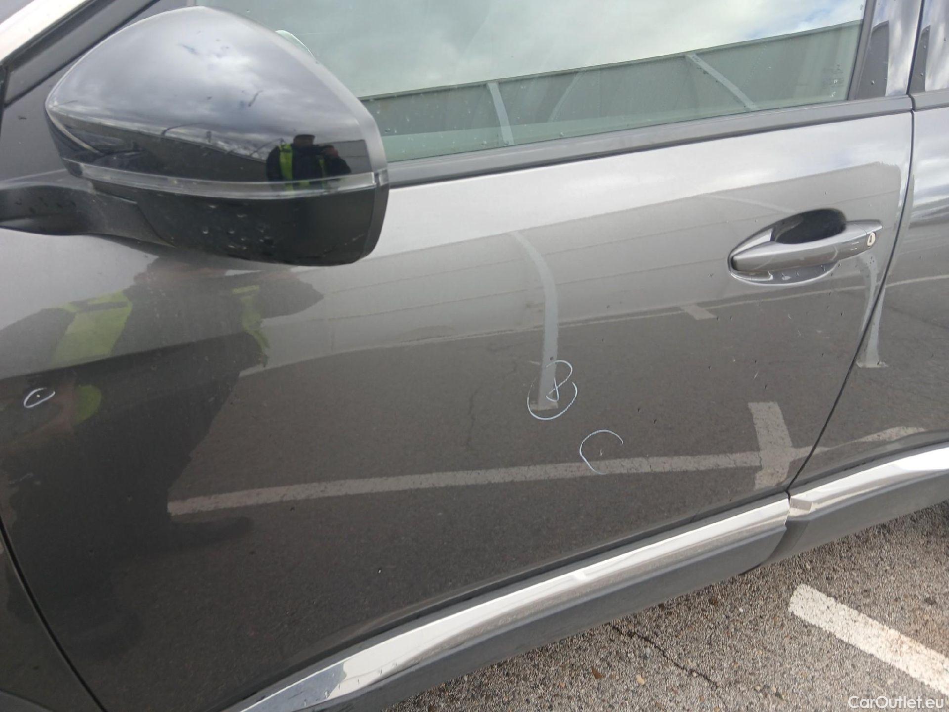  Peugeot  3008 PEUGEOT  Hybrid / 2020 / 5P / todoterreno 225 e-EAT8 Allure (AC2) #10