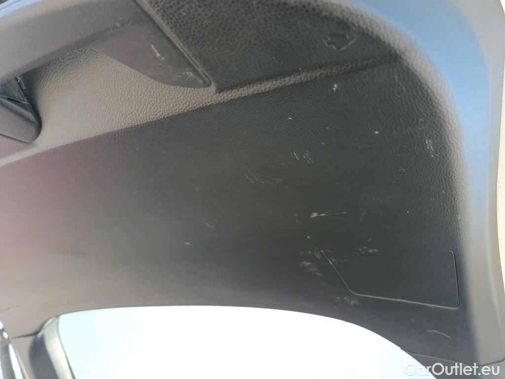  Toyota  RAV4 TOYOTA  / 2018 / 5P / todoterreno 2.5l PLUG-IN 300PH (e-CVT) Advance #8