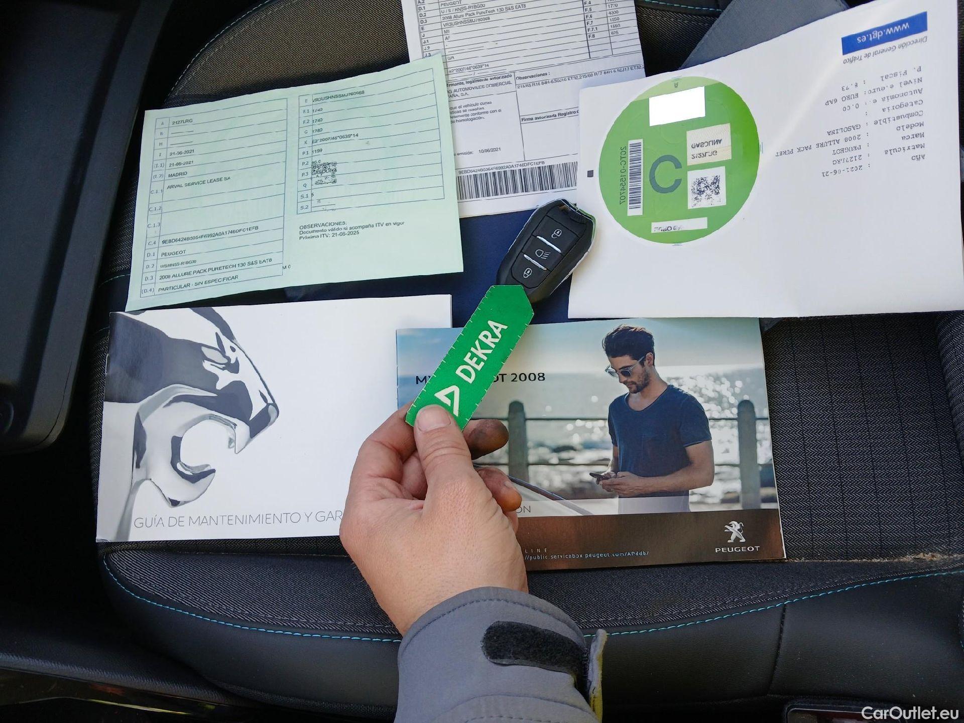  Peugeot  2008 PEUGEOT  / 2019 / 5P / todoterreno Allure Pack Puretech 130 S&S EAT8 (AC2) #42