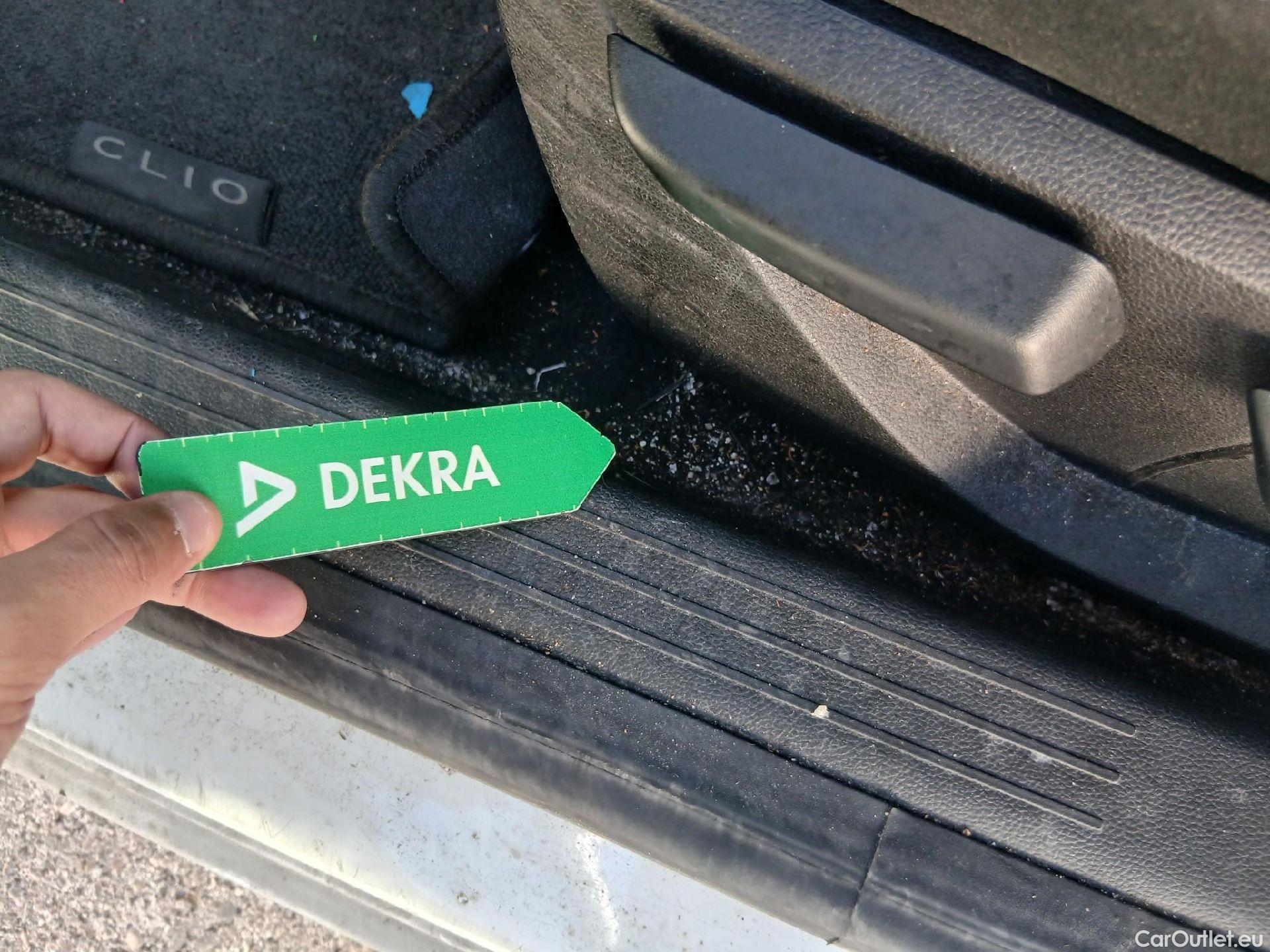  Renault  Clio RENAULT  / 2019 / 5P / berlina con portón Business TCe 74 kW (100CV) GLP #17