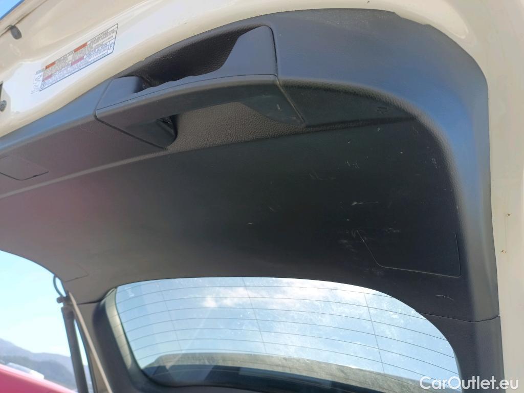  Toyota  RAV4 TOYOTA  / 2018 / 5P / todoterreno 2.5l PLUG-IN 300PH (e-CVT) Advance #7