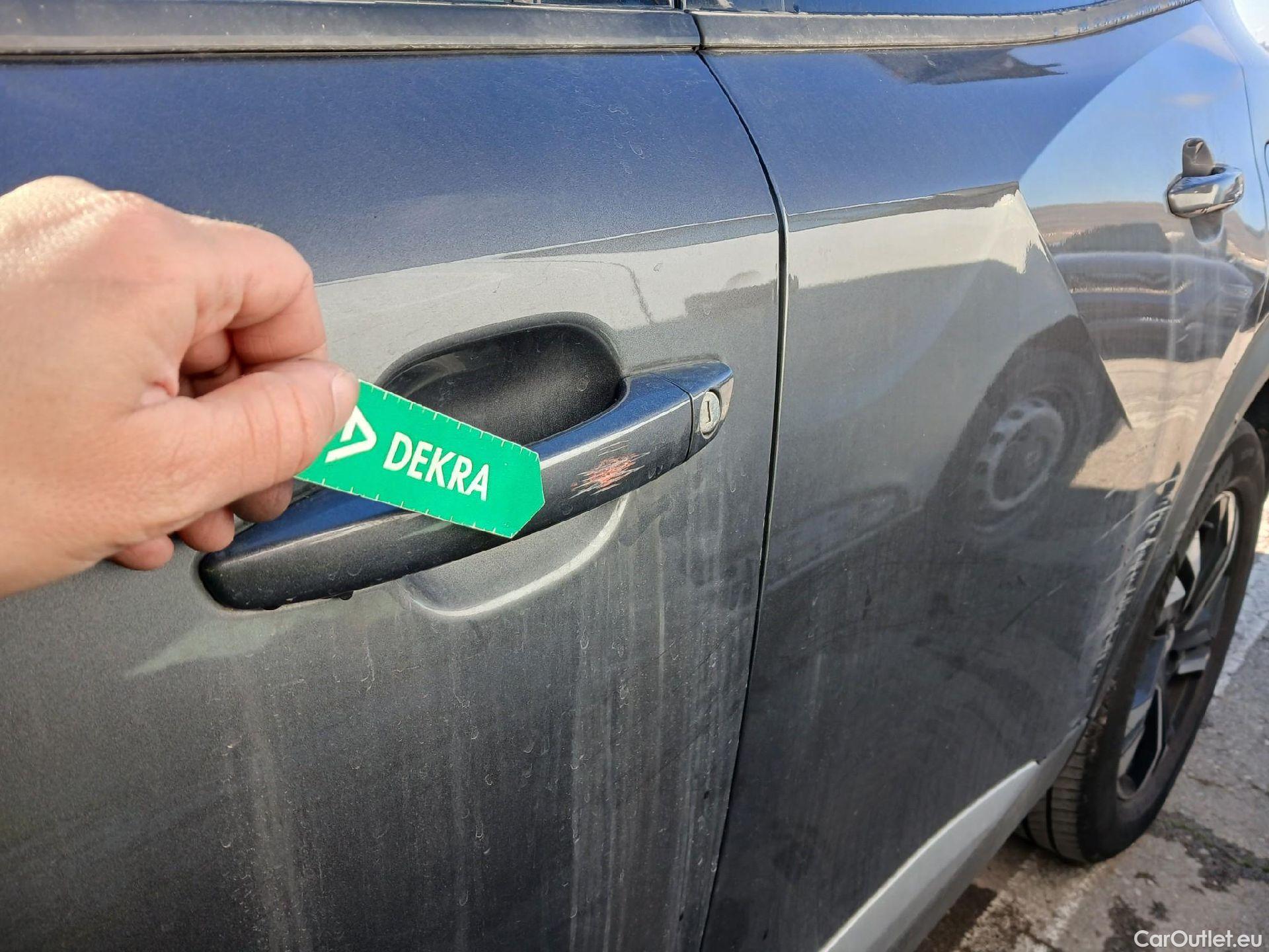  Peugeot  2008 PEUGEOT  / 2019 / 5P / todoterreno Allure Pack Puretech 130 S&S EAT8 (AC2) #13