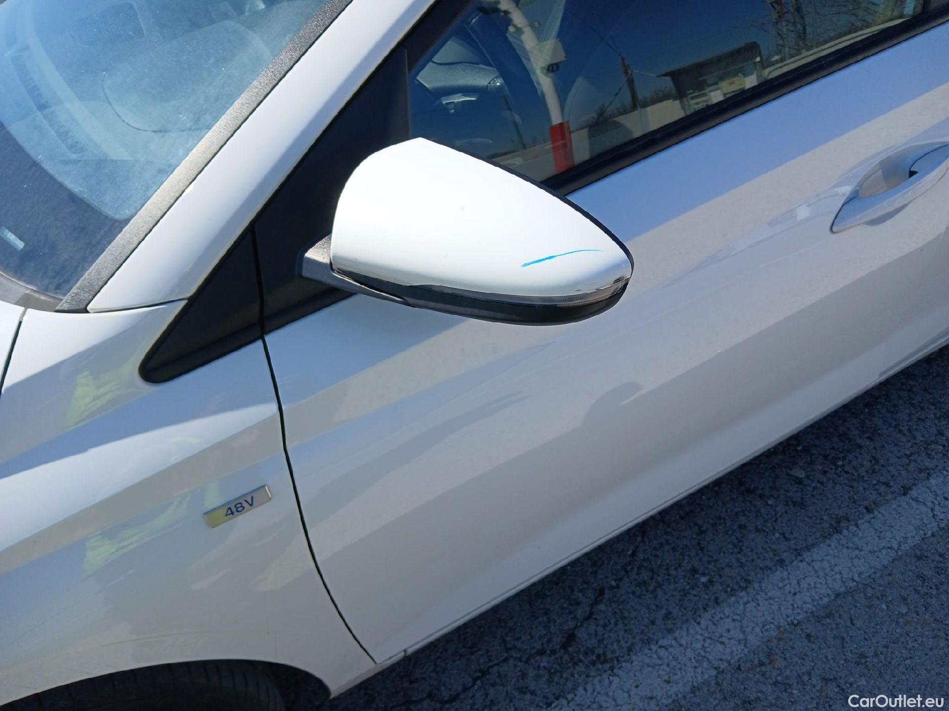  Hyundai  i20 HYUNDAI  / 2020 / 5P / berlina con portón 1.0 TGDI 74kW (100CV) 48V Essence #12