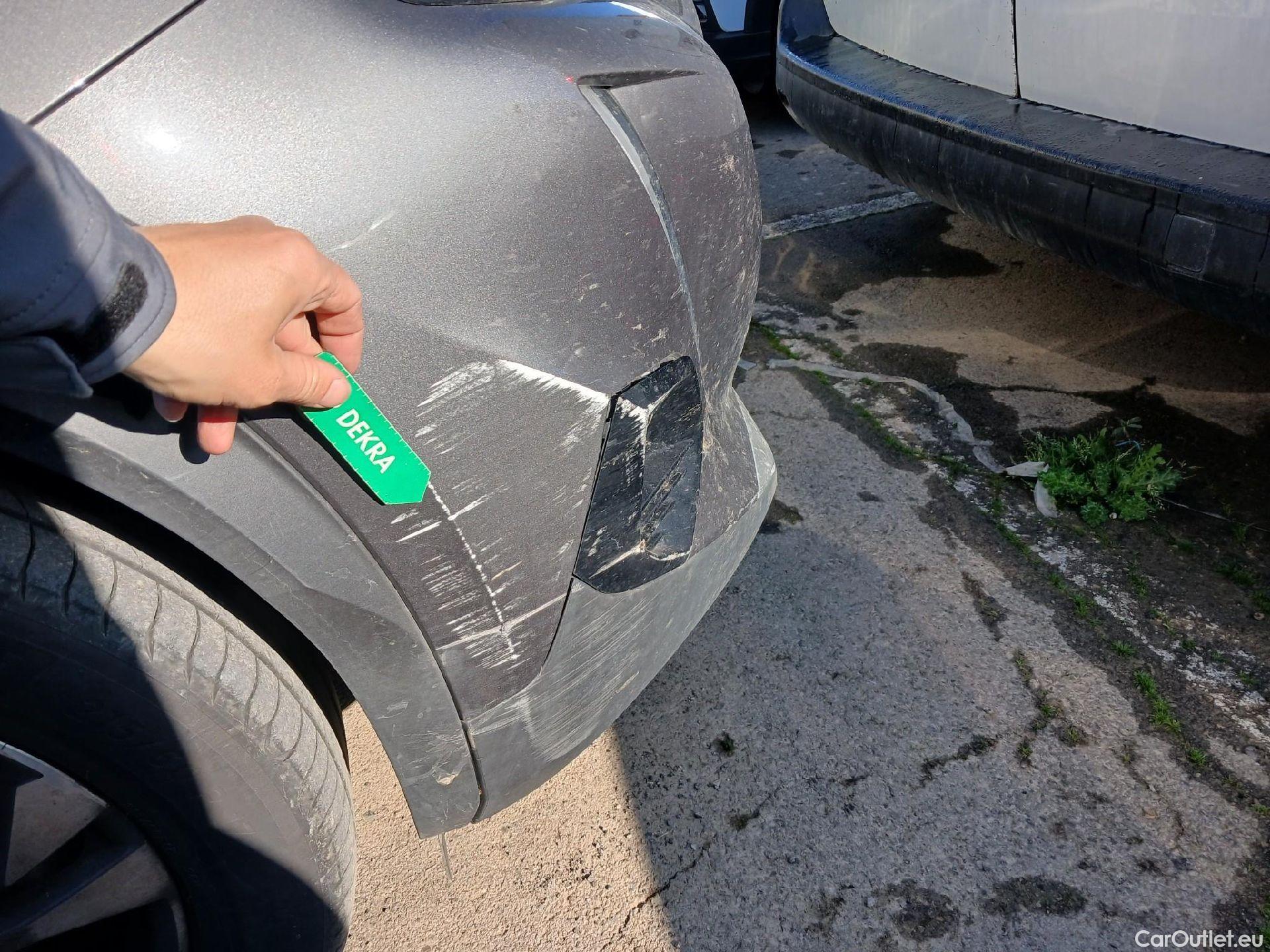  Peugeot  2008 PEUGEOT  / 2019 / 5P / todoterreno Allure Pack Puretech 130 S&S EAT8 (AC2) #1