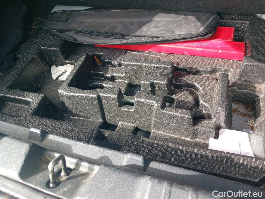  Toyota  Corolla TOYOTA  1.8 125H ACTIVE TECH E-CVT #9