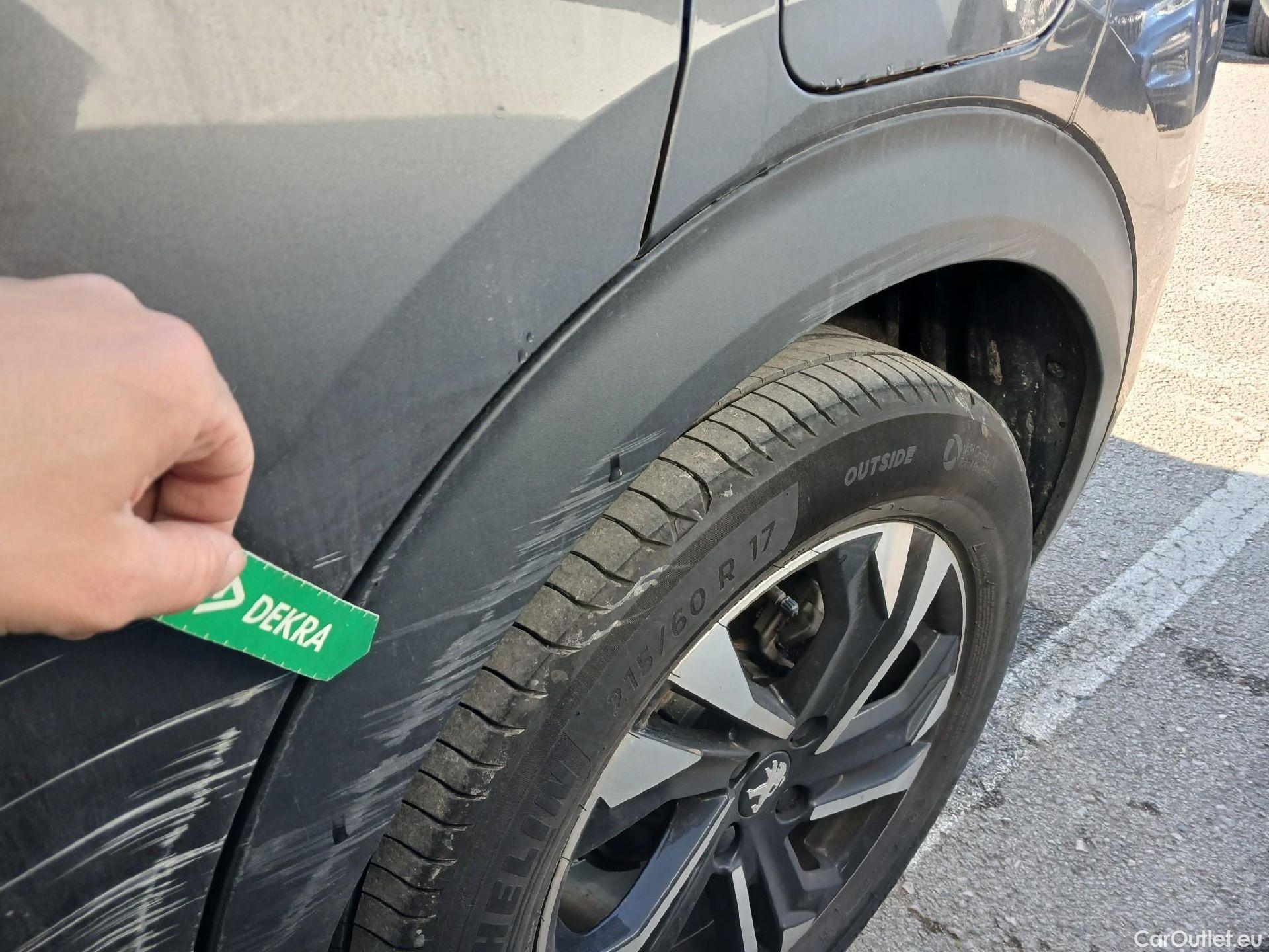  Peugeot  2008 PEUGEOT  / 2019 / 5P / todoterreno Allure Pack Puretech 130 S&S EAT8 (AC2) #22