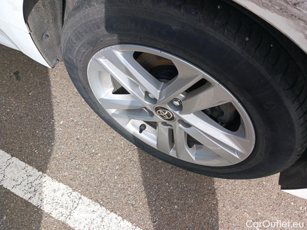  Toyota  Corolla TOYOTA  1.8 125H ACTIVE TECH E-CVT #22