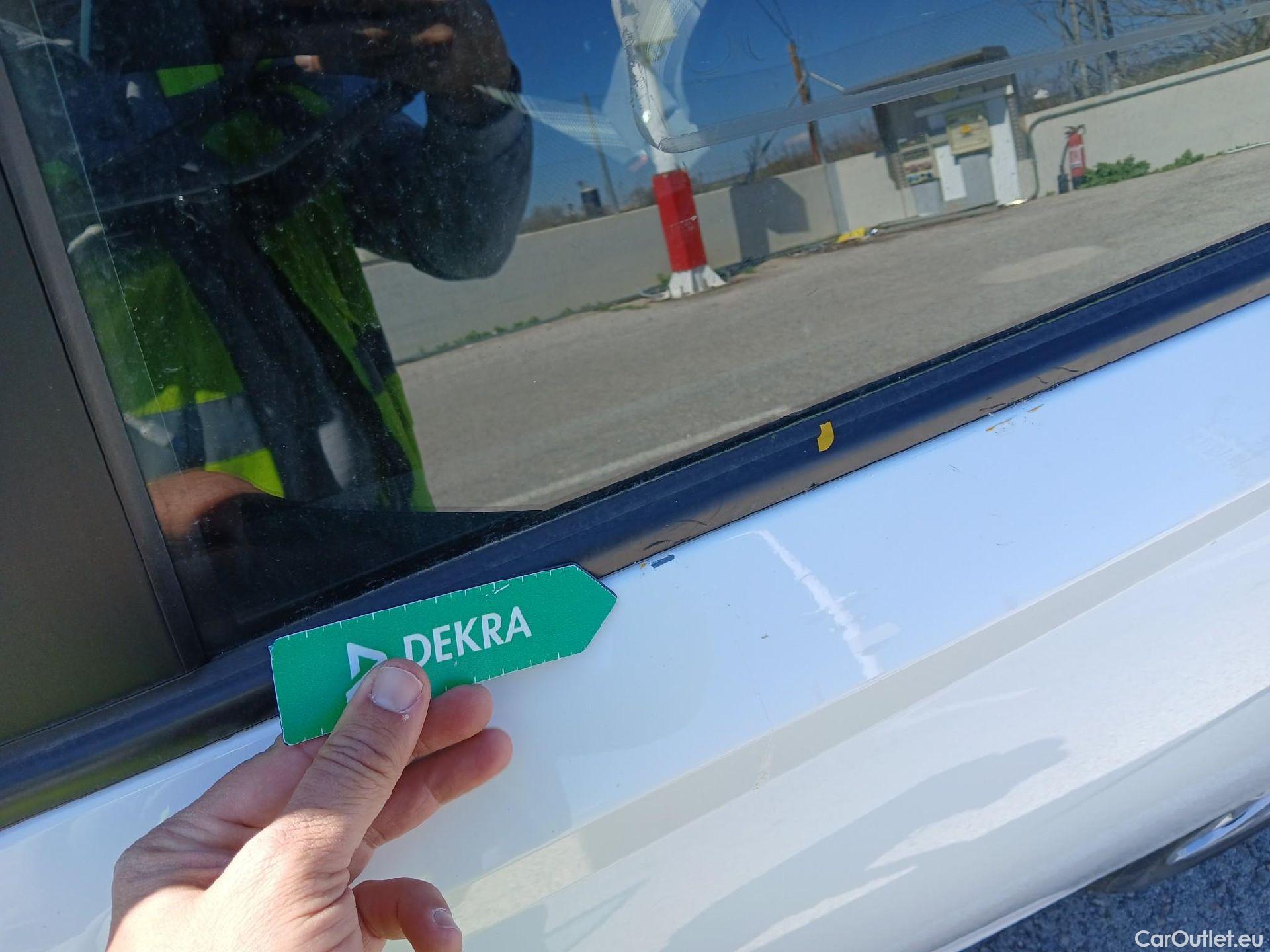  Hyundai  i20 HYUNDAI  / 2020 / 5P / berlina con portón 1.0 TGDI 74kW (100CV) 48V Essence #25