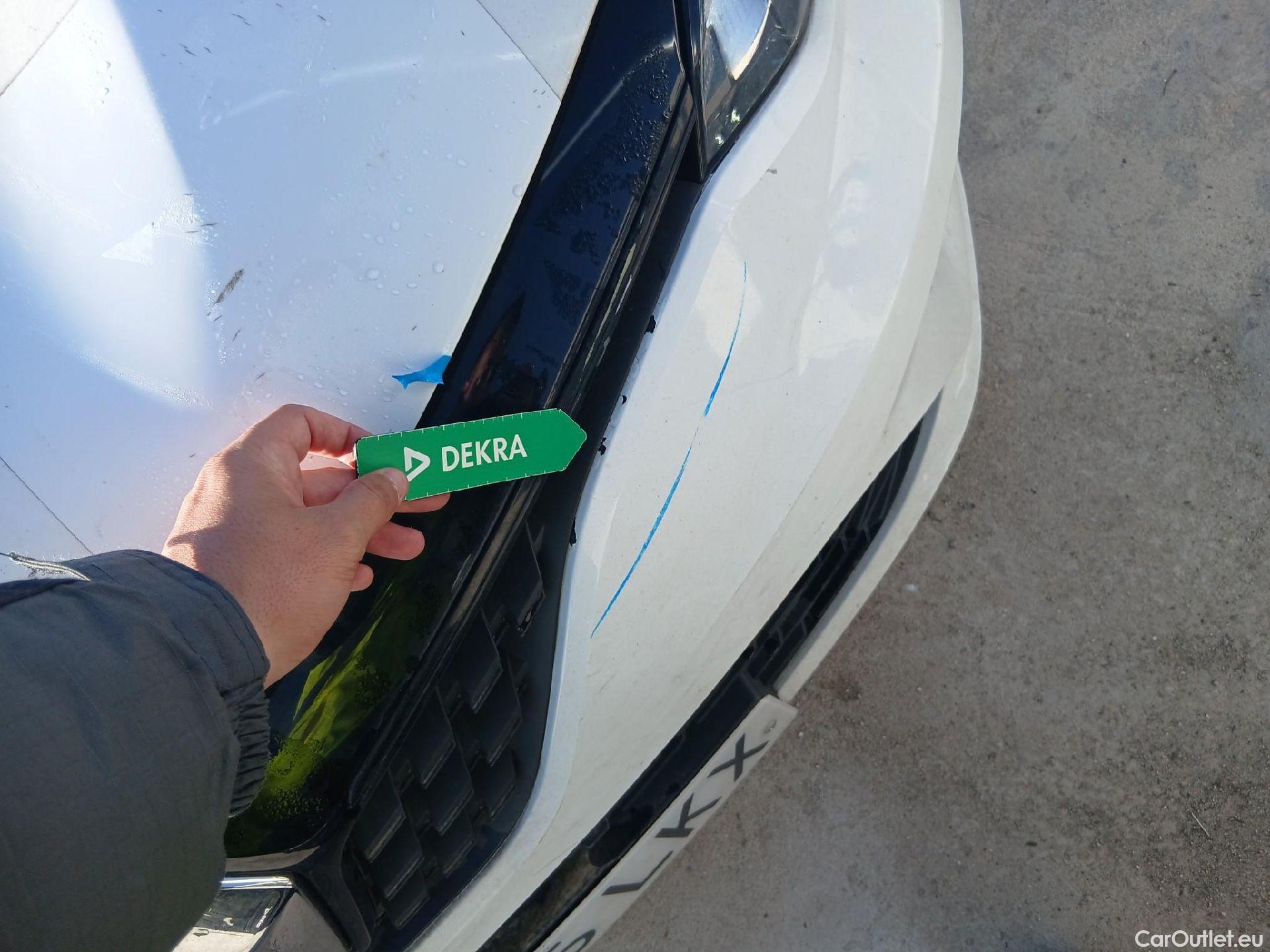  Renault  Clio RENAULT  / 2019 / 5P / berlina con portón Business TCe 74 kW (100CV) GLP #12