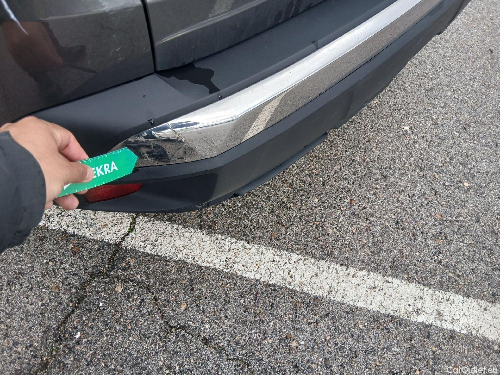  Peugeot  3008 PEUGEOT  Hybrid / 2020 / 5P / todoterreno 225 e-EAT8 Allure (AC2) #15