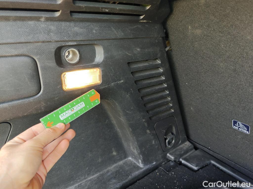  Peugeot  3008 PEUGEOT  / 2020 / 5P / todoterreno 1.5 BlueHDi 96kW (130CV) S&S Active Pack (AC3) #40