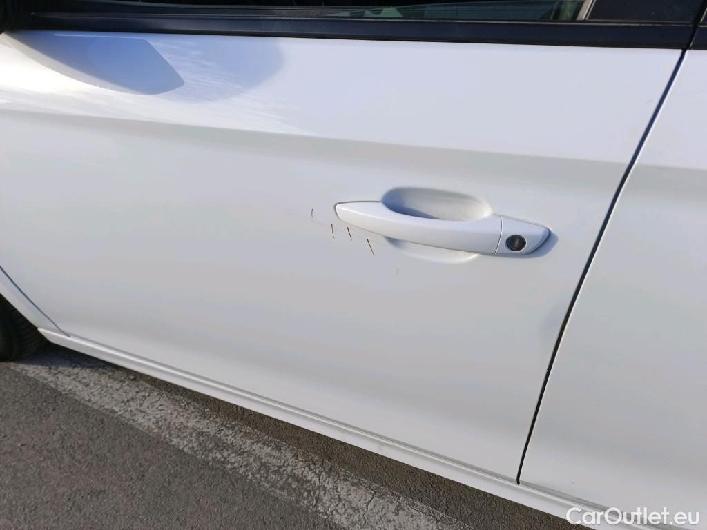  Opel  Corsa OPEL  / 2019 / 5P / berlina con portón 1.2T XHL 74kW (100CV) Edition (AC) #5