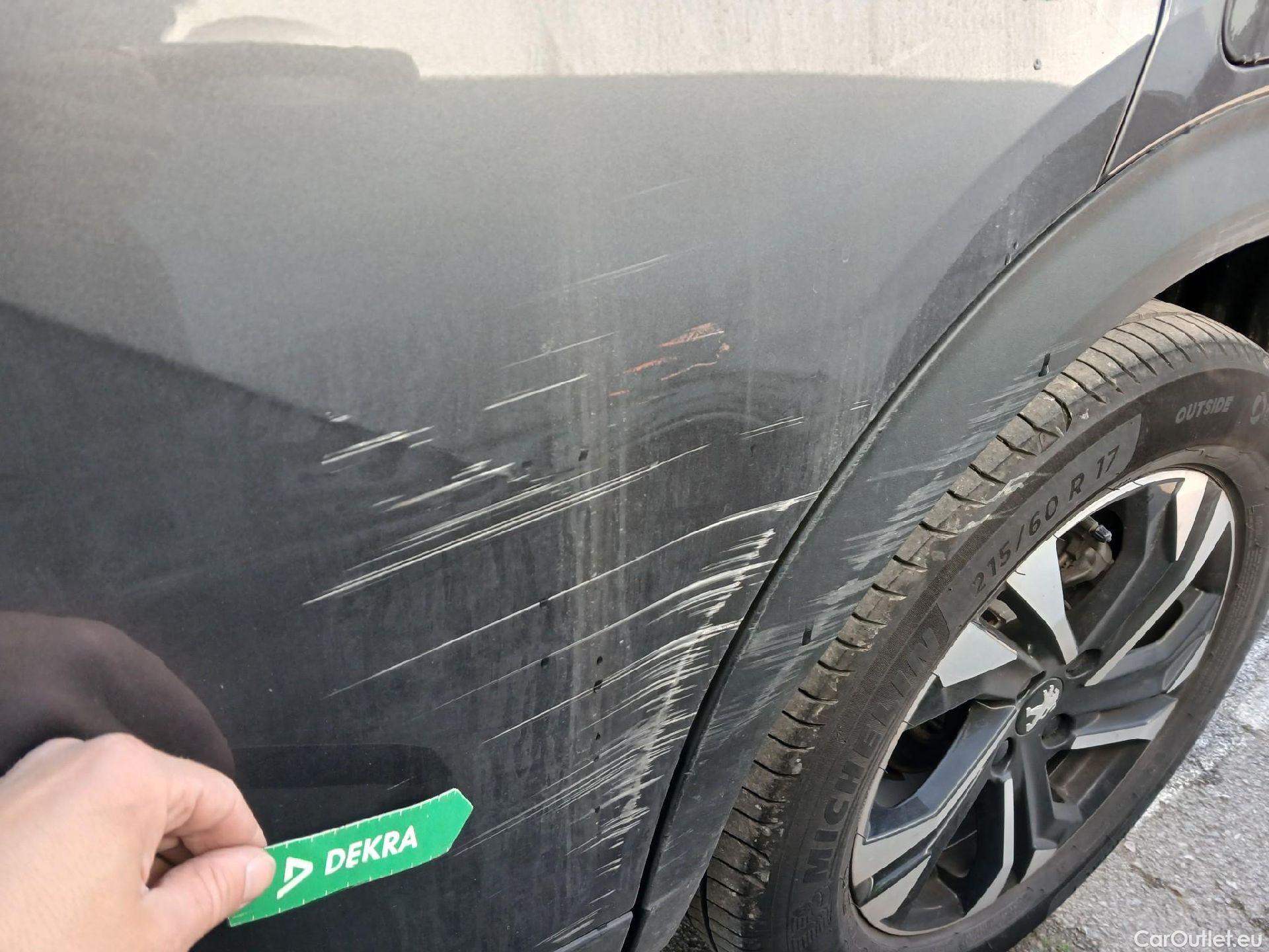  Peugeot  2008 PEUGEOT  / 2019 / 5P / todoterreno Allure Pack Puretech 130 S&S EAT8 (AC2) #21