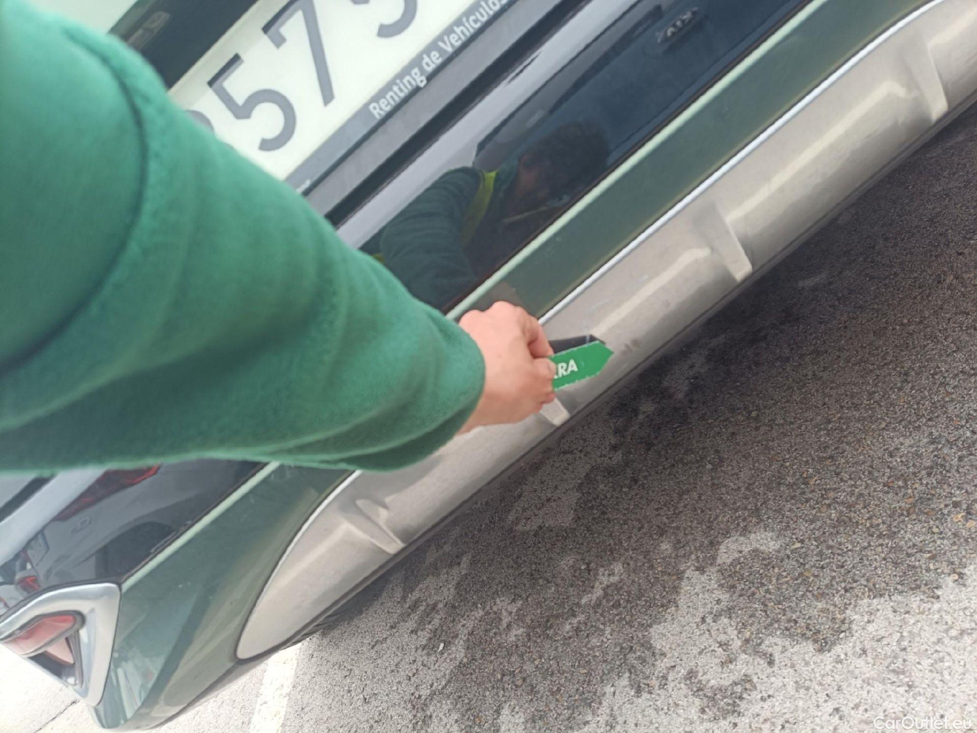  KIA  Sportage KIA  / 2022 / 5P / todoterreno 1.6 CRDi MHEV 136CV GT-line 4X2 DCT #13