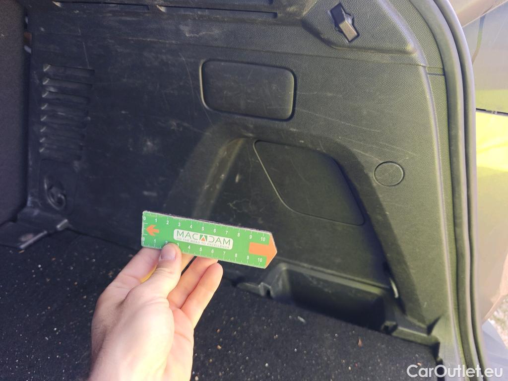  Peugeot  3008 PEUGEOT  / 2020 / 5P / todoterreno 1.5 BlueHDi 96kW (130CV) S&S Active Pack (AC3) #37