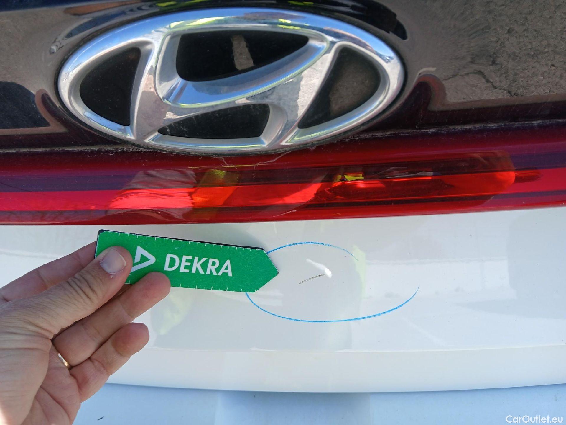  Hyundai  i20 HYUNDAI  / 2020 / 5P / berlina con portón 1.0 TGDI 74kW (100CV) 48V Essence #18