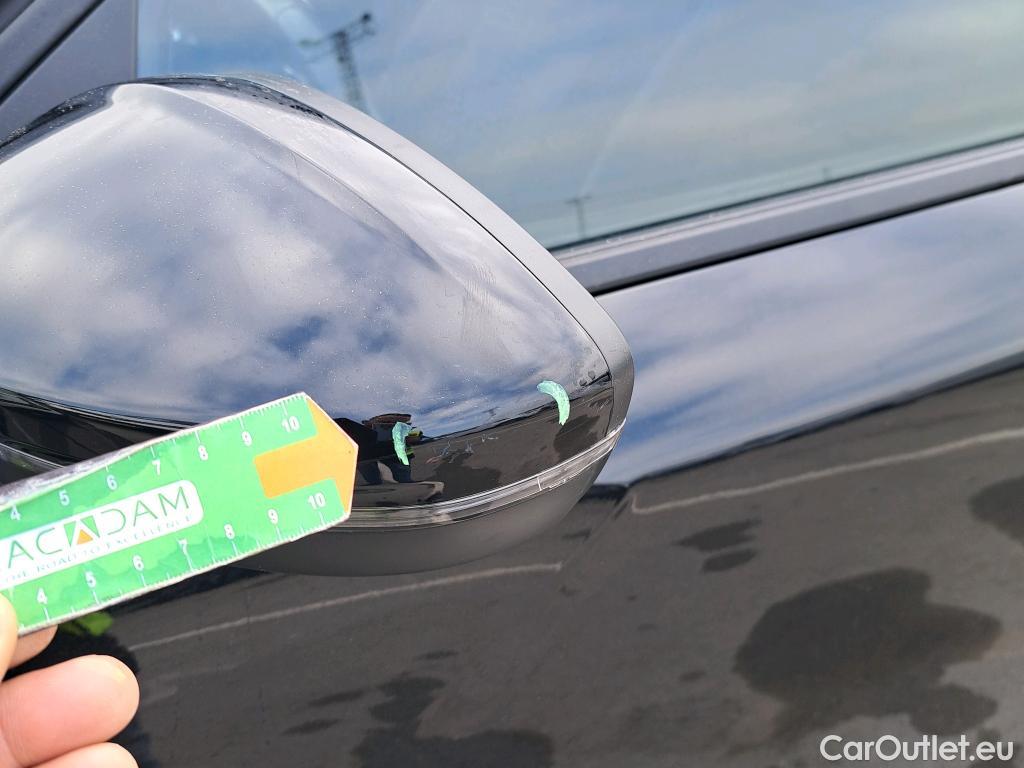  Peugeot  2008 PEUGEOT  / 2019 / 5P / todoterreno Active BlueHDI 81kW (110CV) #46