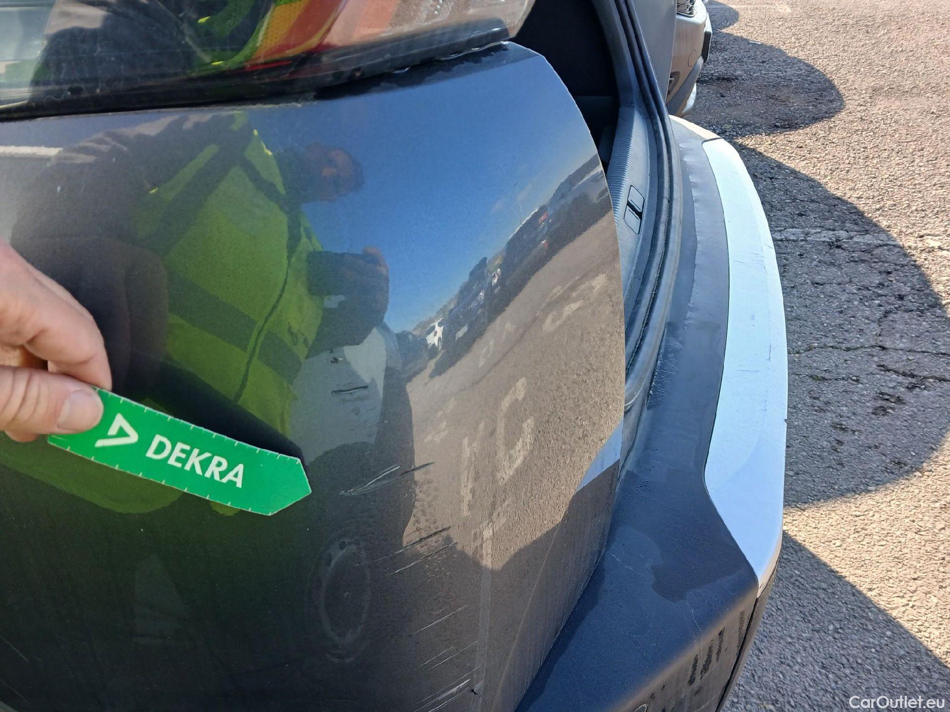  Peugeot  2008 PEUGEOT  / 2019 / 5P / todoterreno Allure Pack Puretech 130 S&S EAT8 (AC2) #25