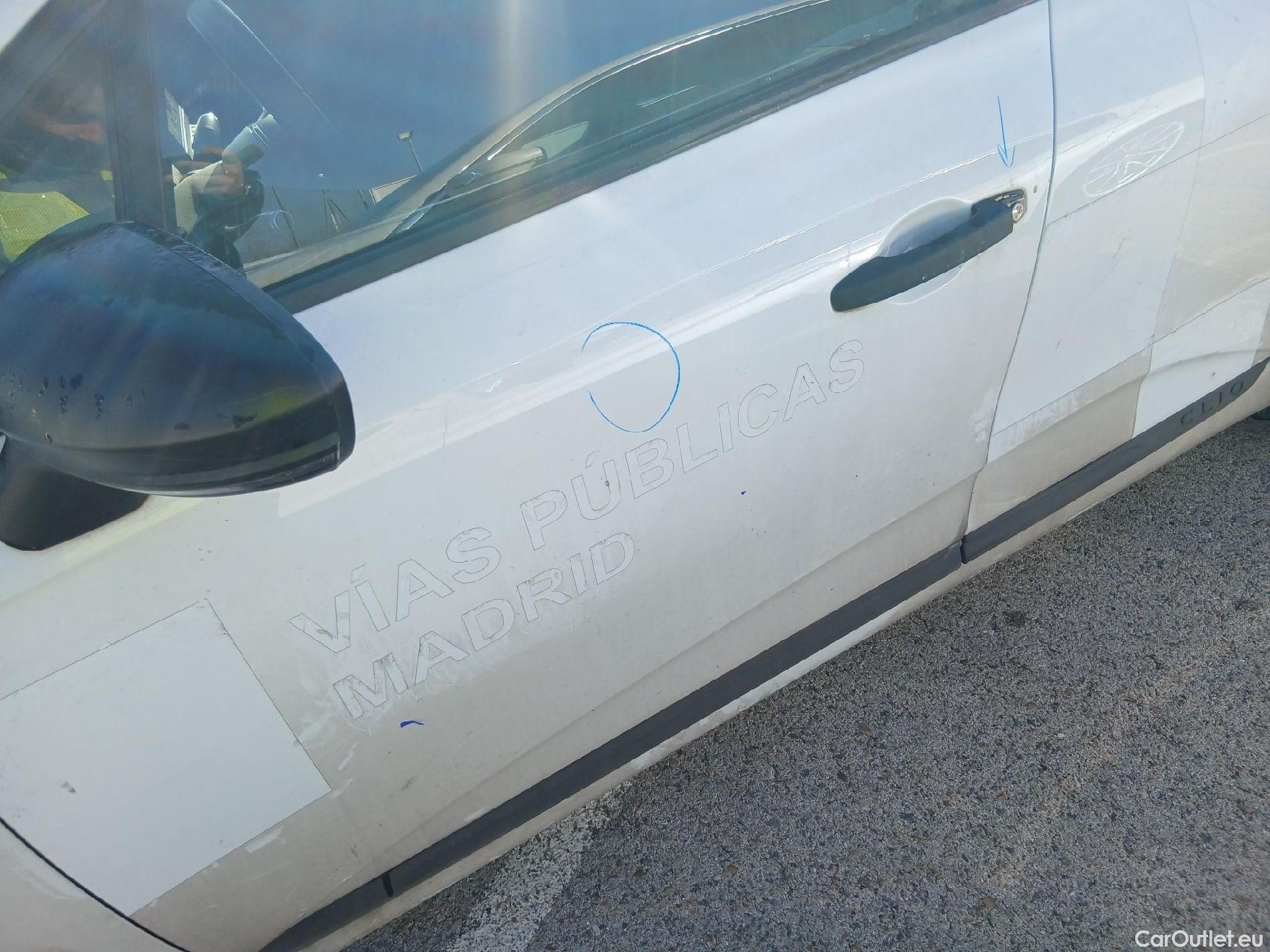  Renault  Clio RENAULT  / 2019 / 5P / berlina con portón Business TCe 74 kW (100CV) GLP #16