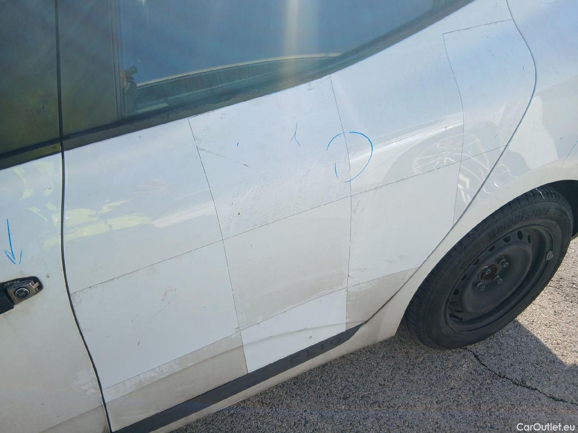  Renault  Clio RENAULT  / 2019 / 5P / berlina con portón Business TCe 74 kW (100CV) GLP #19