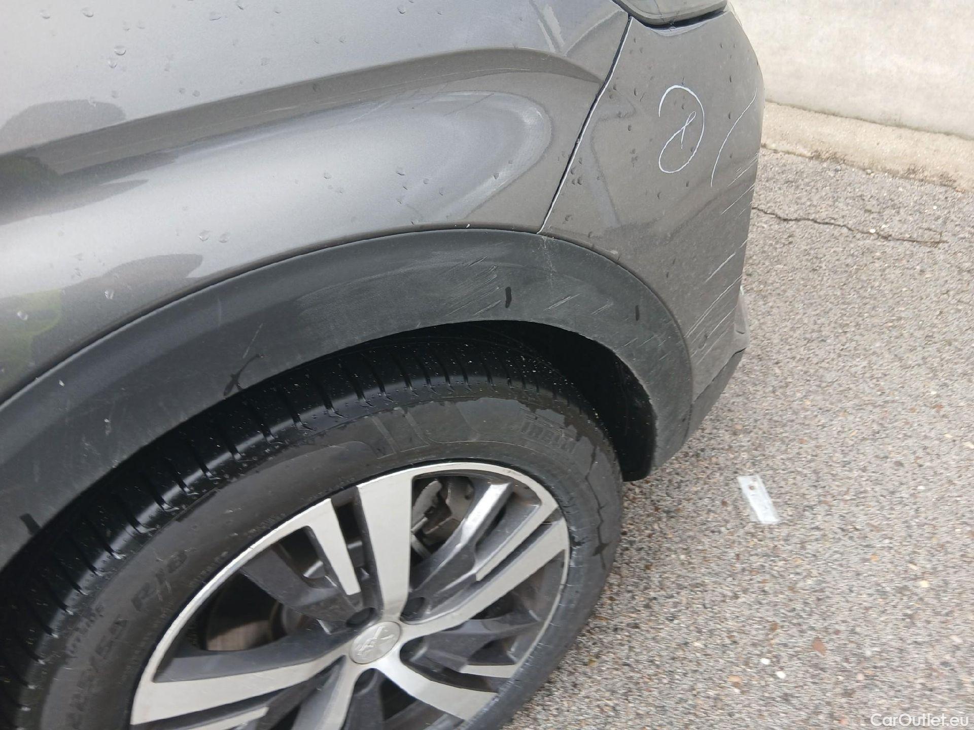  Peugeot  3008 PEUGEOT  Hybrid / 2020 / 5P / todoterreno 225 e-EAT8 Allure (AC2) #19