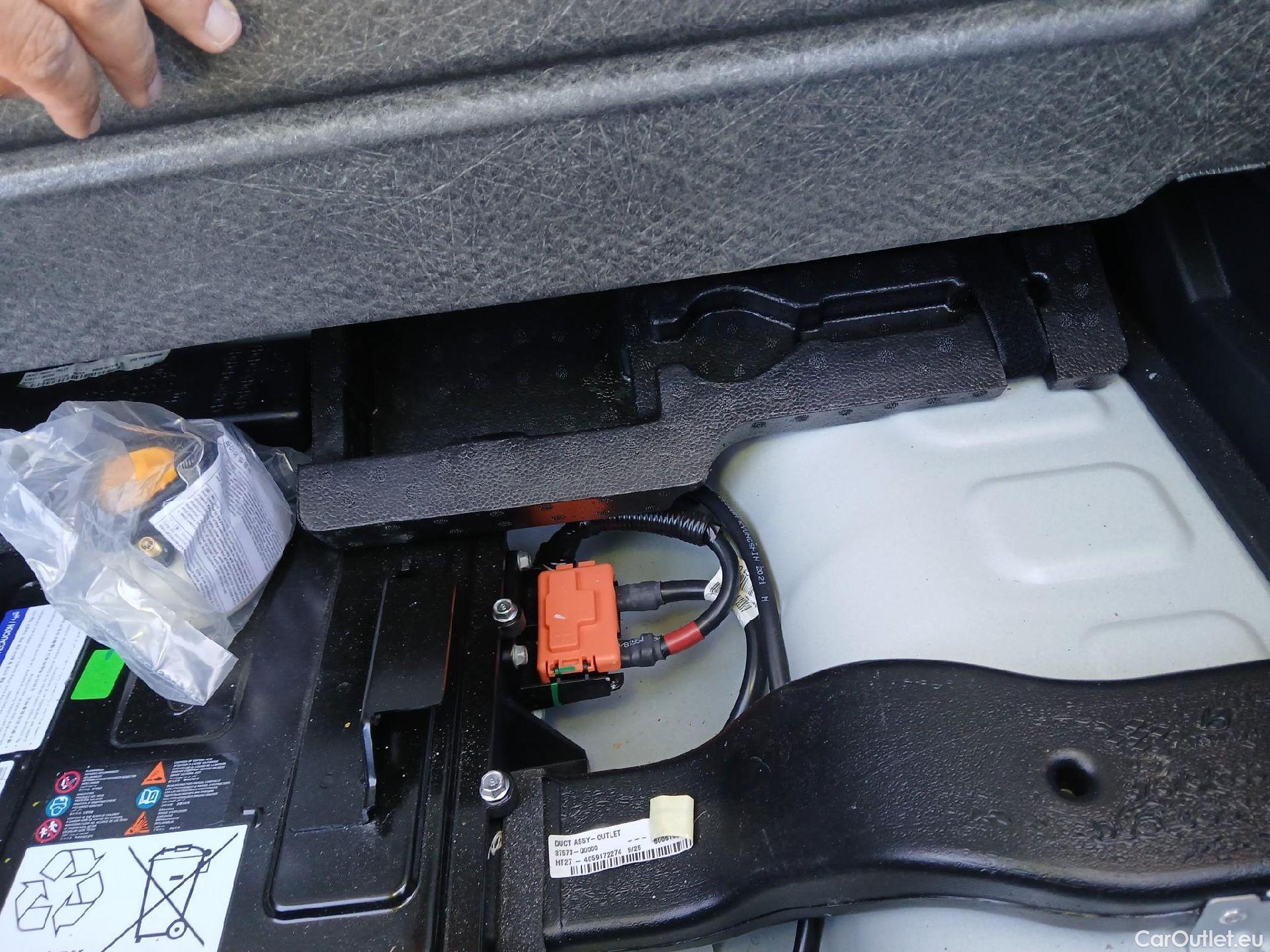  Hyundai  i20 HYUNDAI  / 2020 / 5P / berlina con portón 1.0 TGDI 74kW (100CV) 48V Essence #4