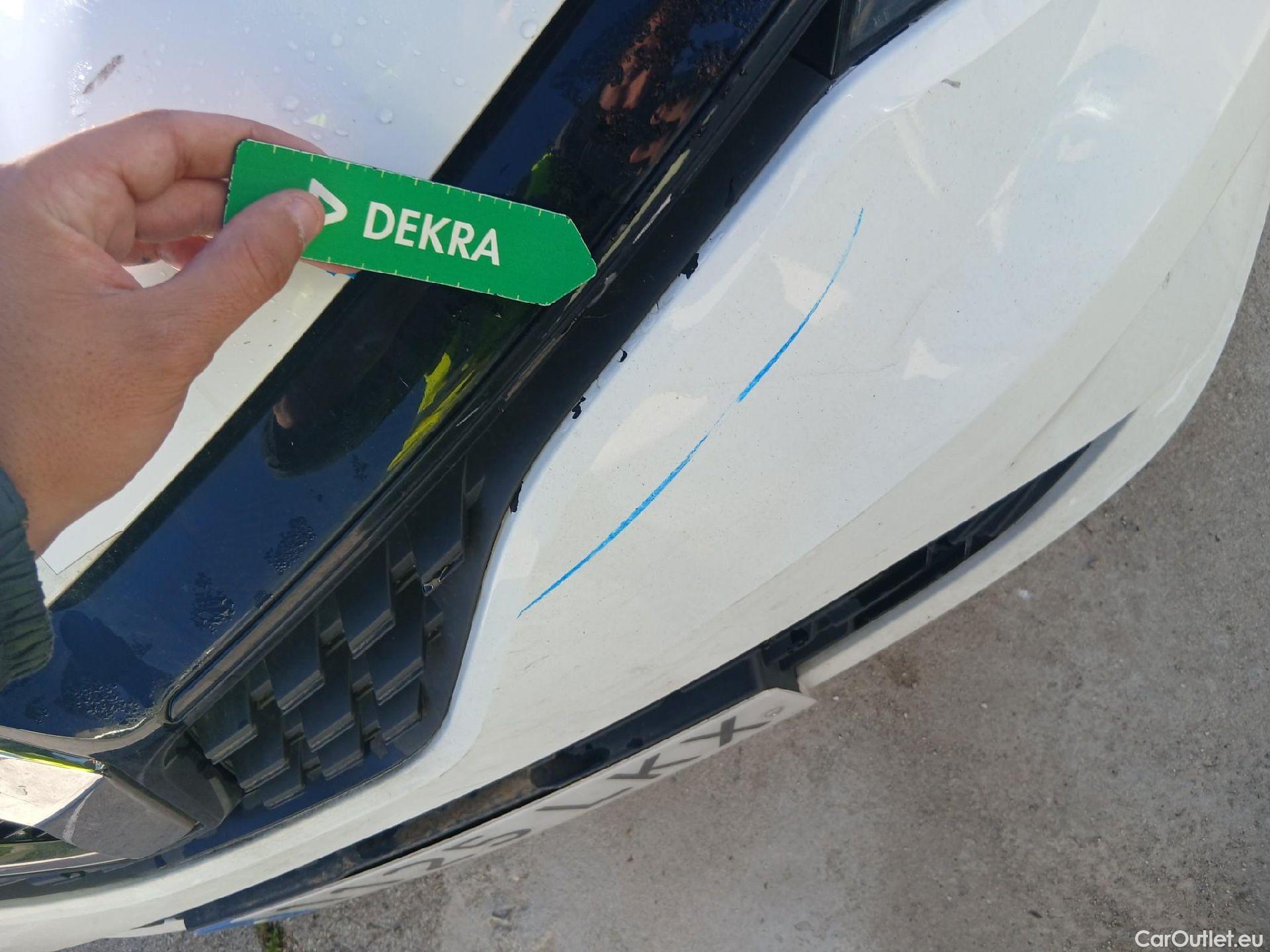  Renault  Clio RENAULT  / 2019 / 5P / berlina con portón Business TCe 74 kW (100CV) GLP #35