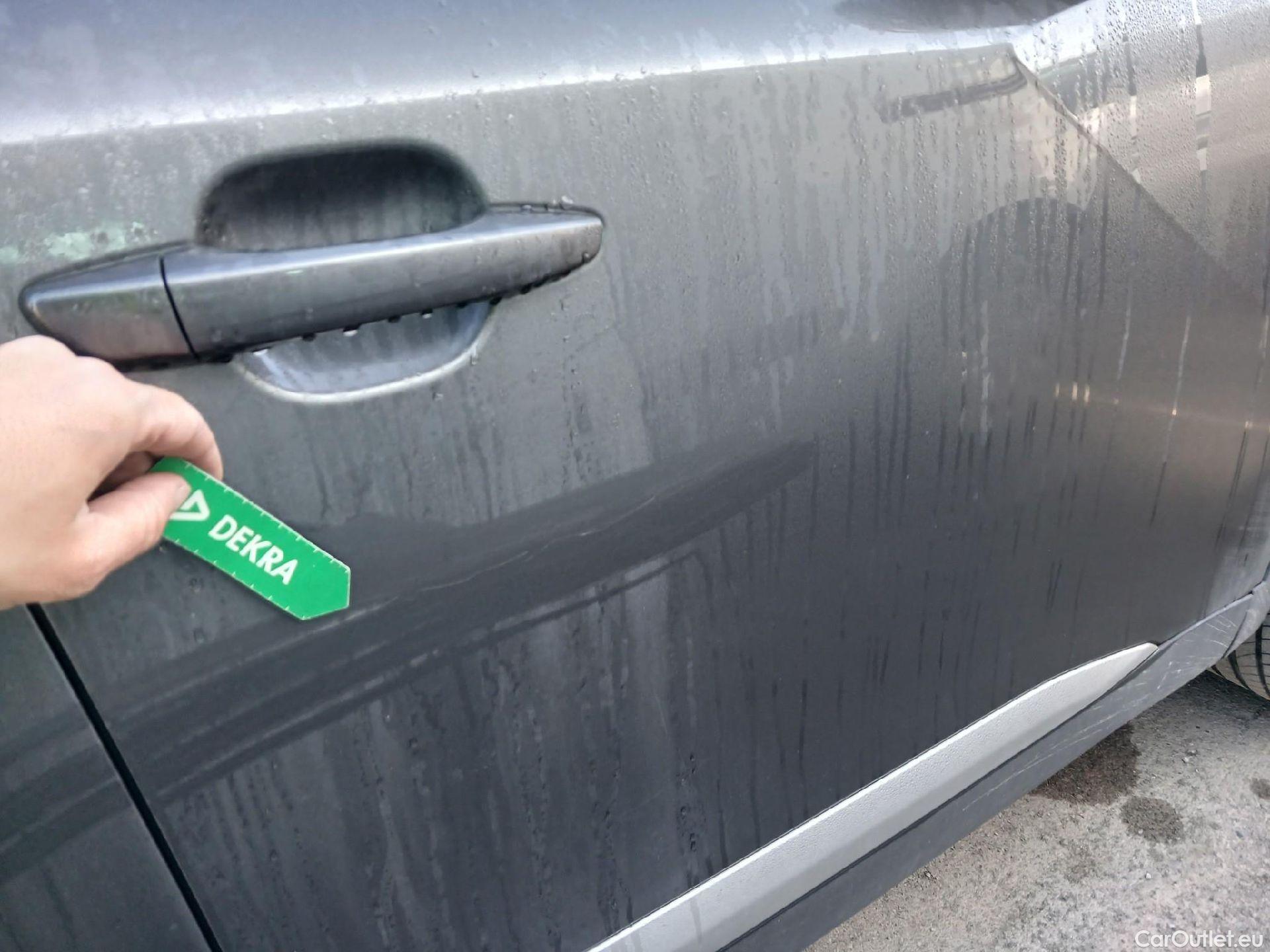  Peugeot  2008 PEUGEOT  / 2019 / 5P / todoterreno Allure Pack Puretech 130 S&S EAT8 (AC2) #38