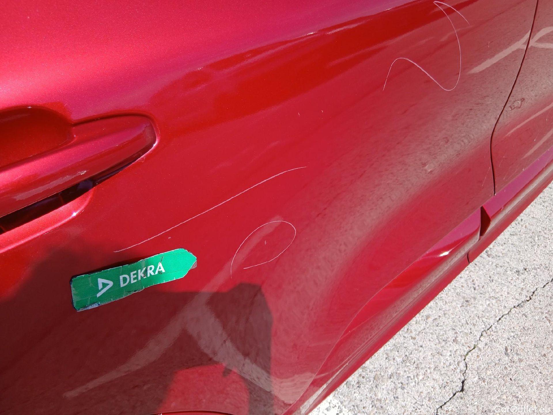  Ford  Kuga FORD  / 2019 / 5P / todoterreno ST-Line X 2.5 Duratec FHEV Auto #51