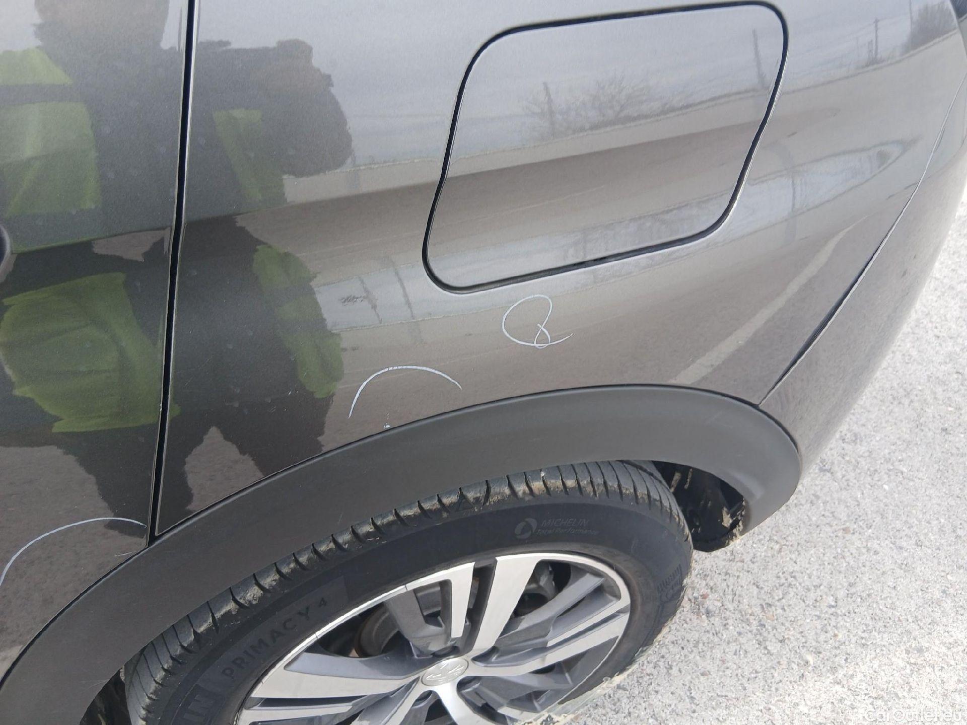  Peugeot  3008 PEUGEOT  Hybrid / 2020 / 5P / todoterreno 225 e-EAT8 Allure (AC2) #30