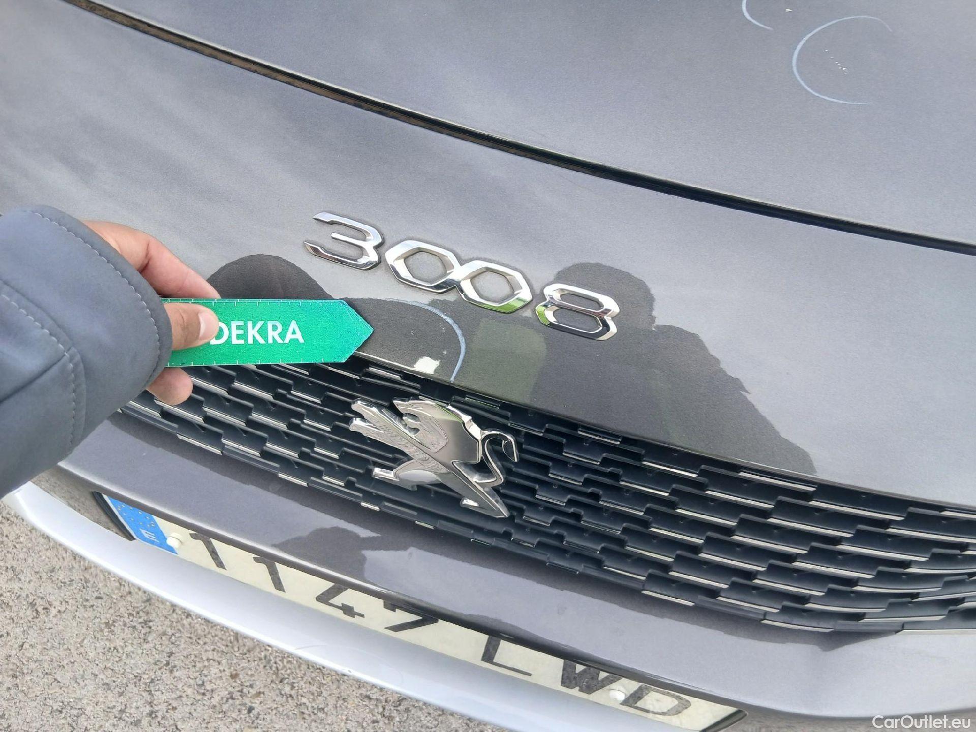  Peugeot  3008 PEUGEOT  Hybrid / 2020 / 5P / todoterreno 225 e-EAT8 Allure (AC2) #14