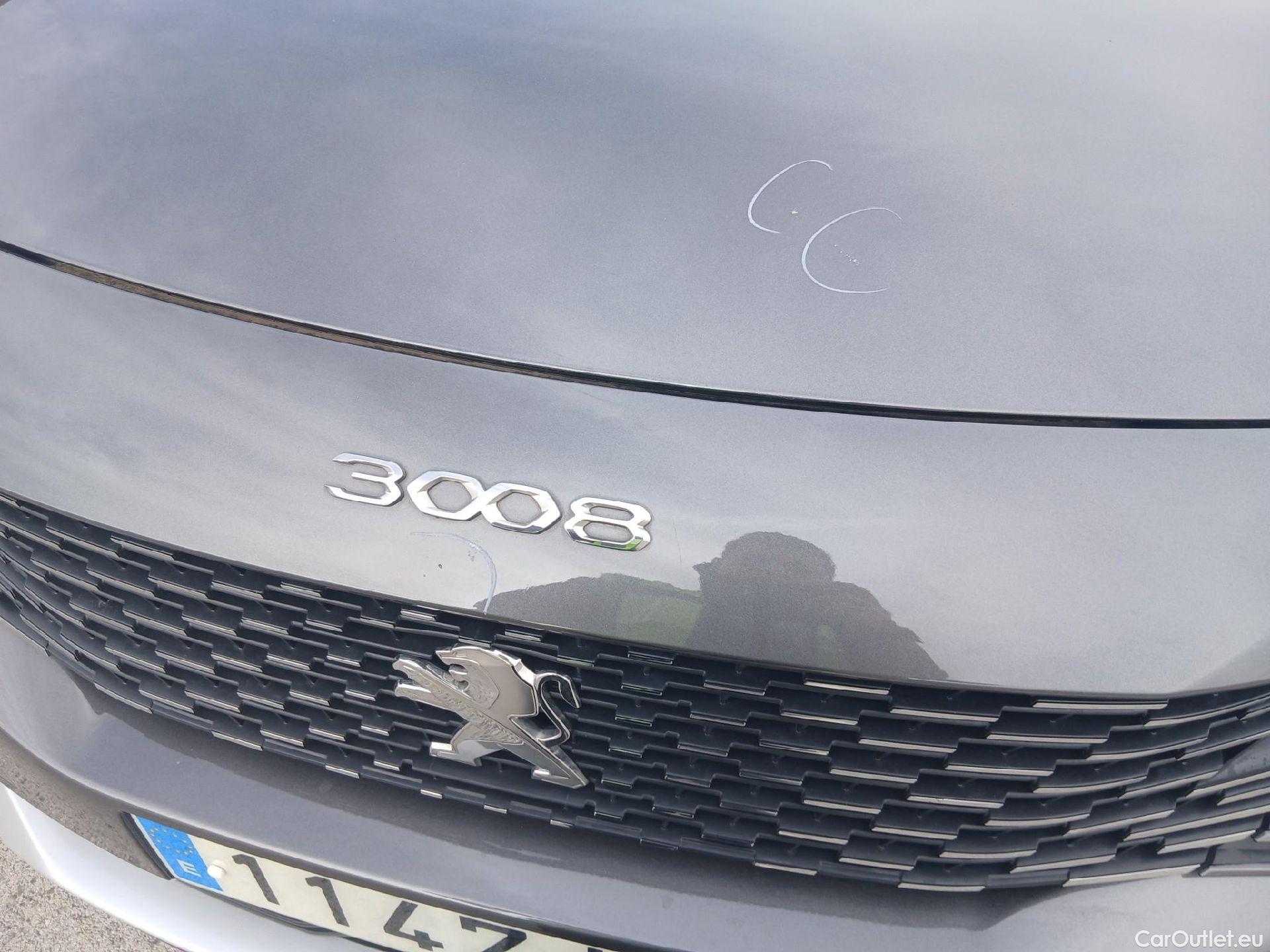  Peugeot  3008 PEUGEOT  Hybrid / 2020 / 5P / todoterreno 225 e-EAT8 Allure (AC2) #15