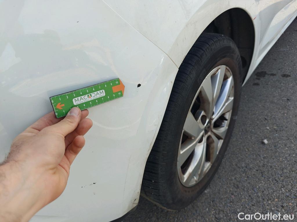  Renault  Megane RENAULT Mégane / 2015 / 5P / berlina con portón Limited Blue dCi 85 kW (115CV) #31