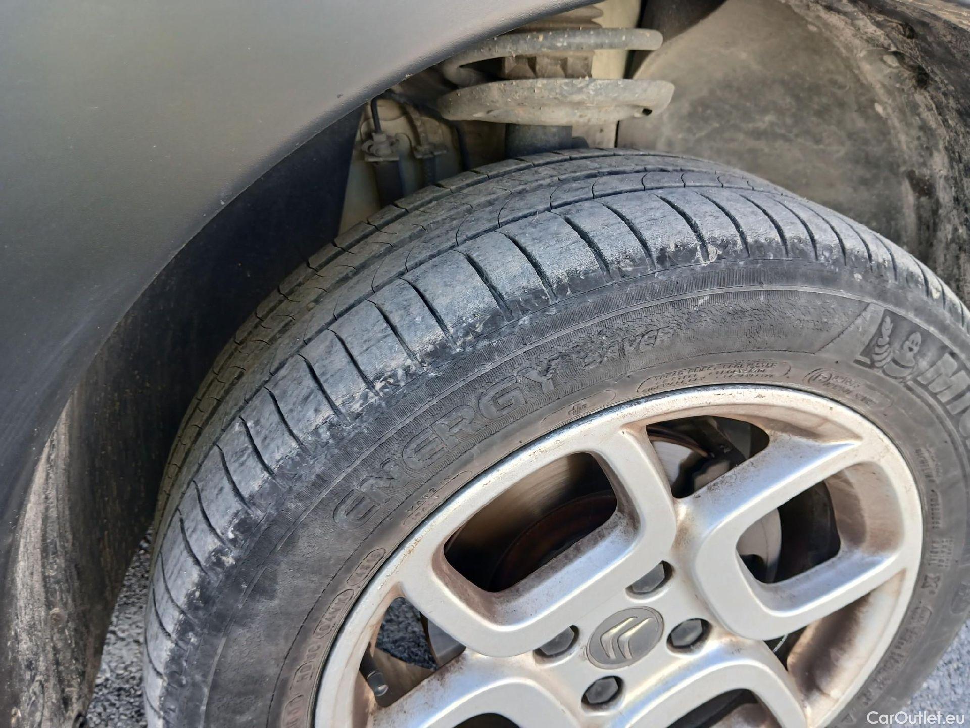  Citroen  C4 Cactus CITROEN  / 2018 / 5P / berlina con portón BlueHDi 73KW (100CV) Feel #29