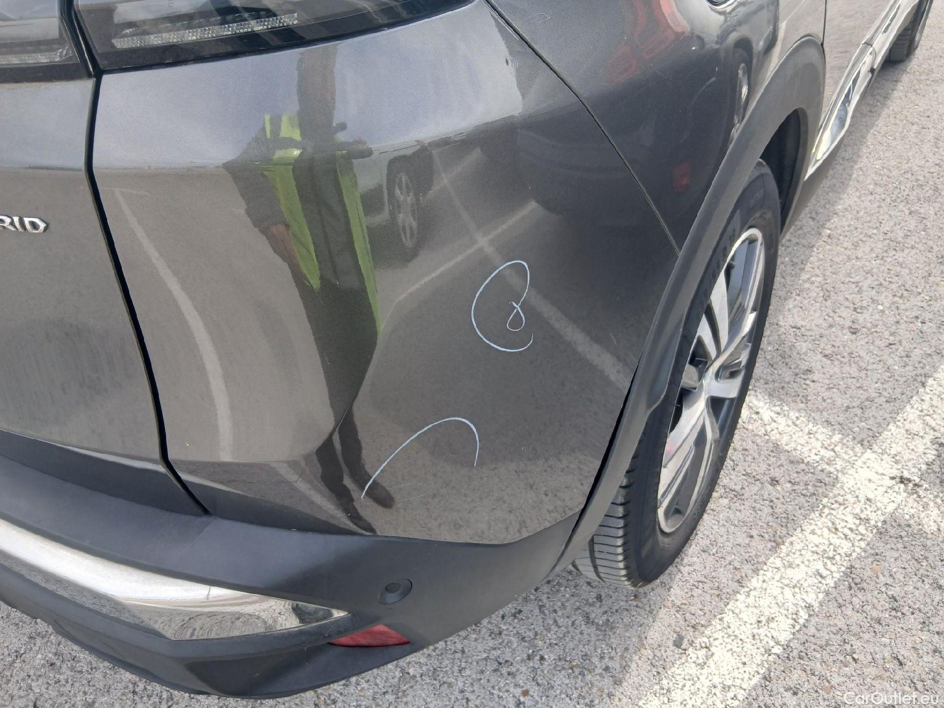  Peugeot  3008 PEUGEOT  Hybrid / 2020 / 5P / todoterreno 225 e-EAT8 Allure (AC2) #38