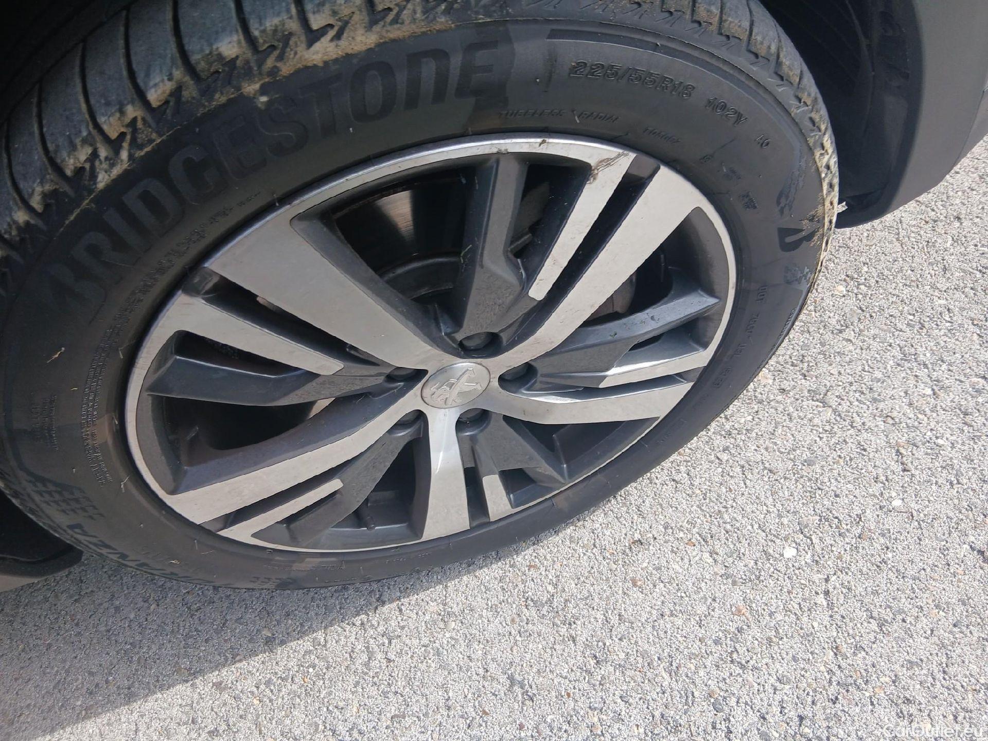  Peugeot  3008 PEUGEOT  Hybrid / 2020 / 5P / todoterreno 225 e-EAT8 Allure (AC2) #53