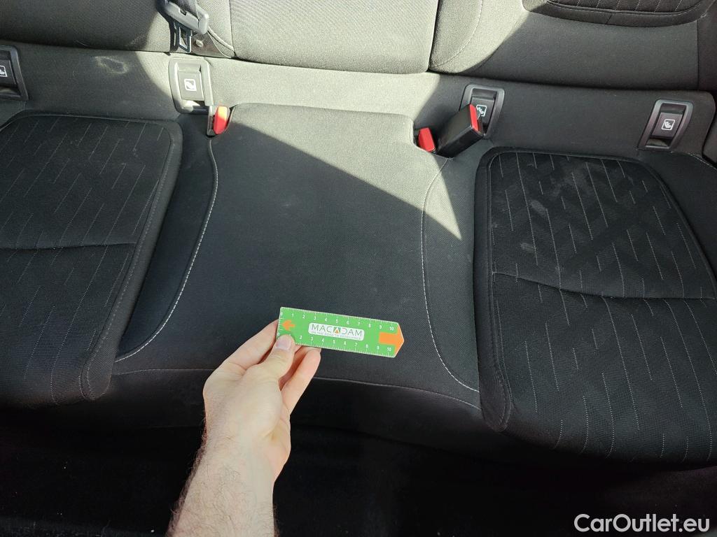  Renault  Megane RENAULT Mégane / 2015 / 5P / berlina con portón Limited Blue dCi 85 kW (115CV) #50