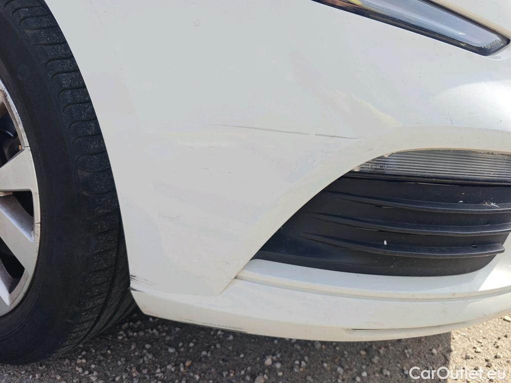  Renault  Megane RENAULT Mégane / 2015 / 5P / berlina con portón Limited Blue dCi 85 kW (115CV) #27