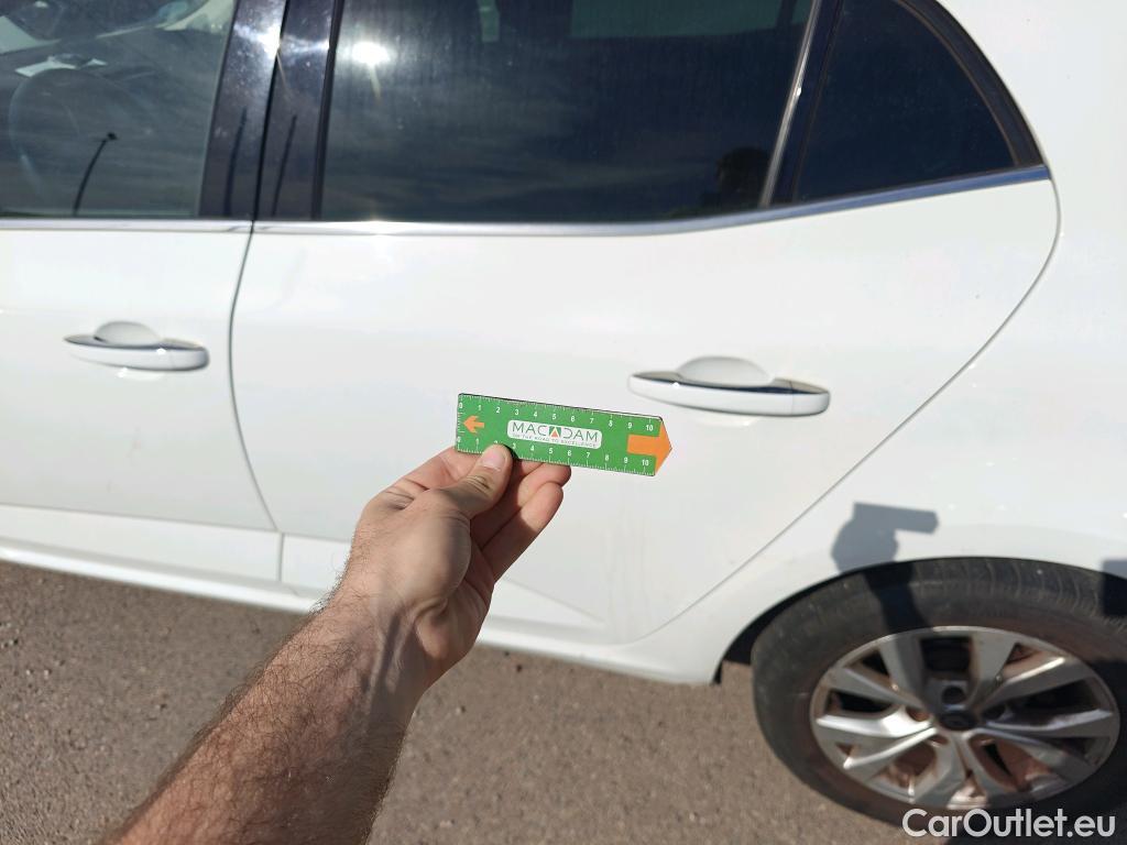  Renault  Megane RENAULT Mégane / 2015 / 5P / berlina con portón Limited Blue dCi 85 kW (115CV) #37