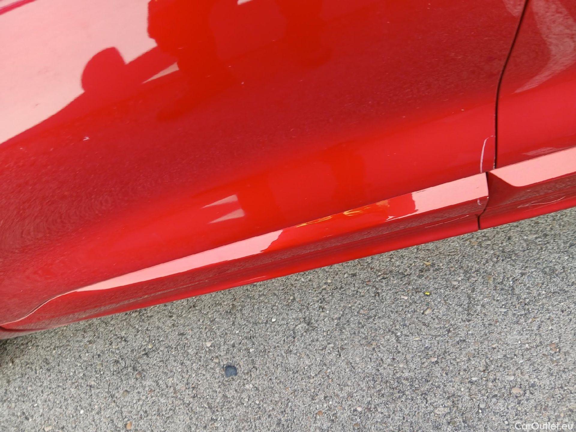  Ford  Kuga FORD  / 2019 / 5P / todoterreno ST-Line X 2.5 Duratec FHEV Auto #21