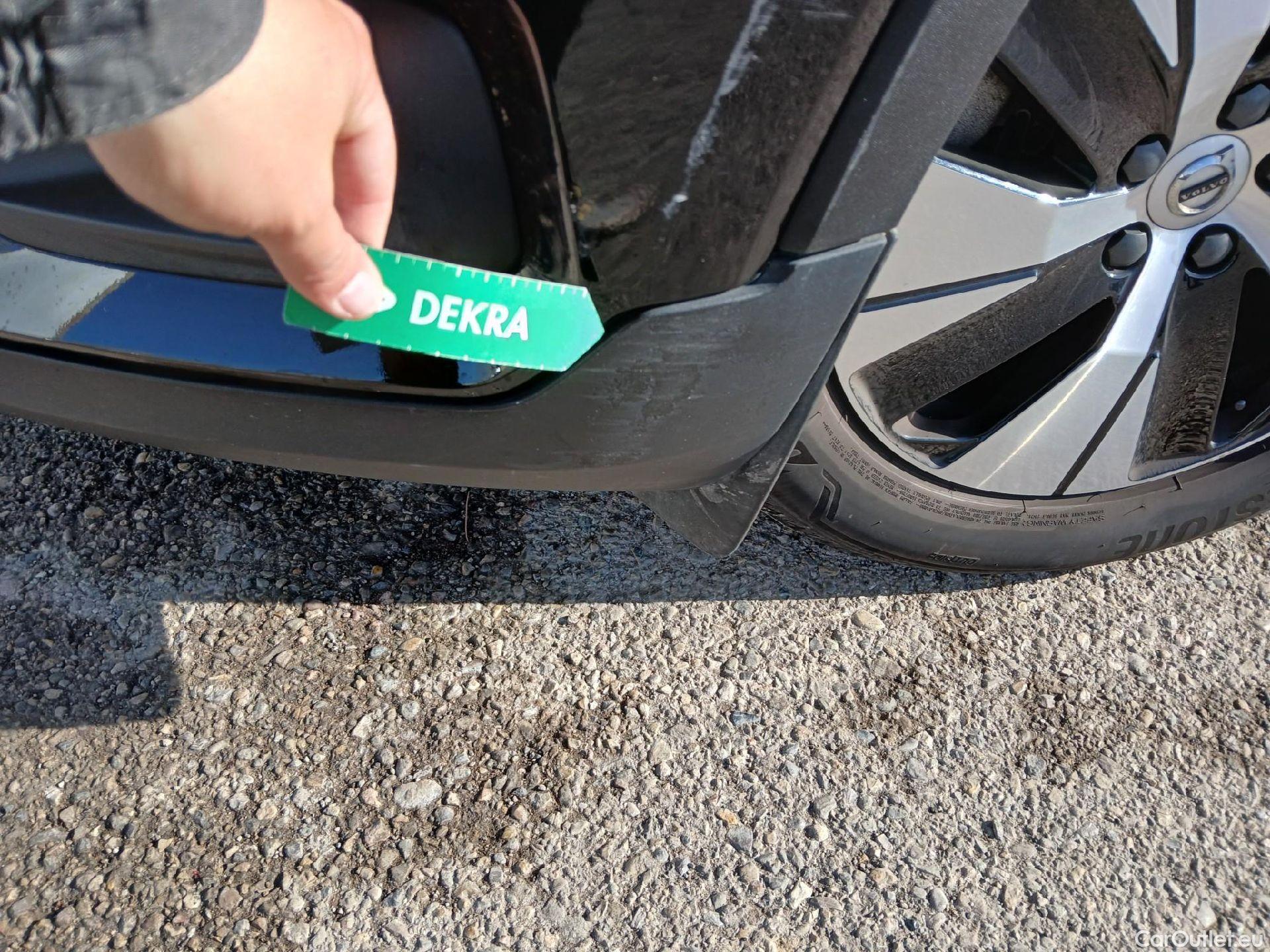  Volvo  XC 40 VOLVO XC40 / 2017 / 5P / todoterreno 1.5 T4 Twin Recharge R-Design Exp Auto #9